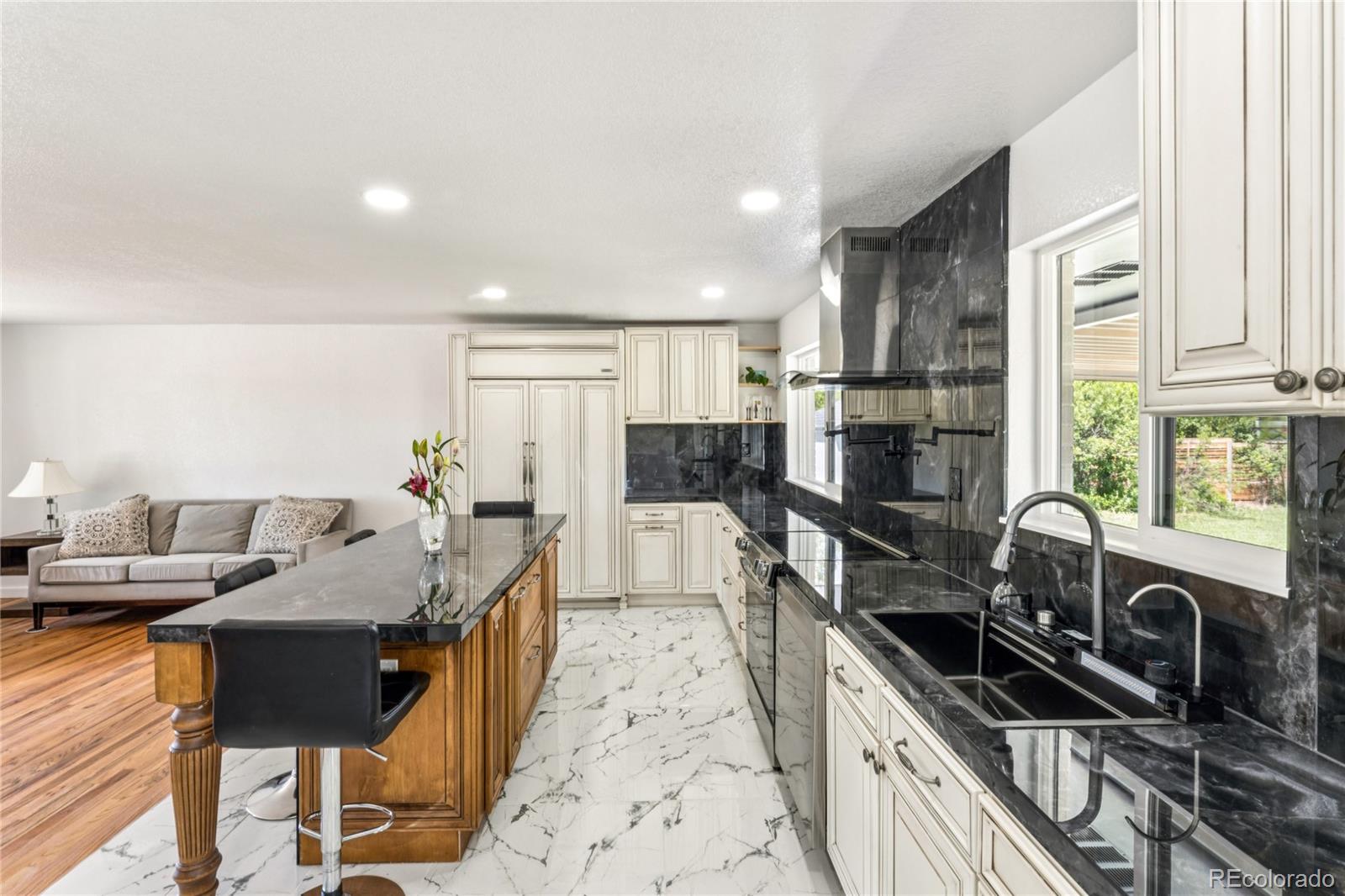 MLS Image #7 for 2327 e mineral avenue,centennial, Colorado