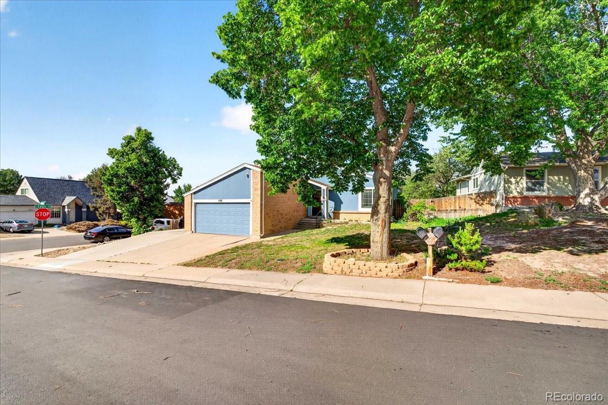 MLS Image #2 for 4366 s dearborn court,aurora, Colorado