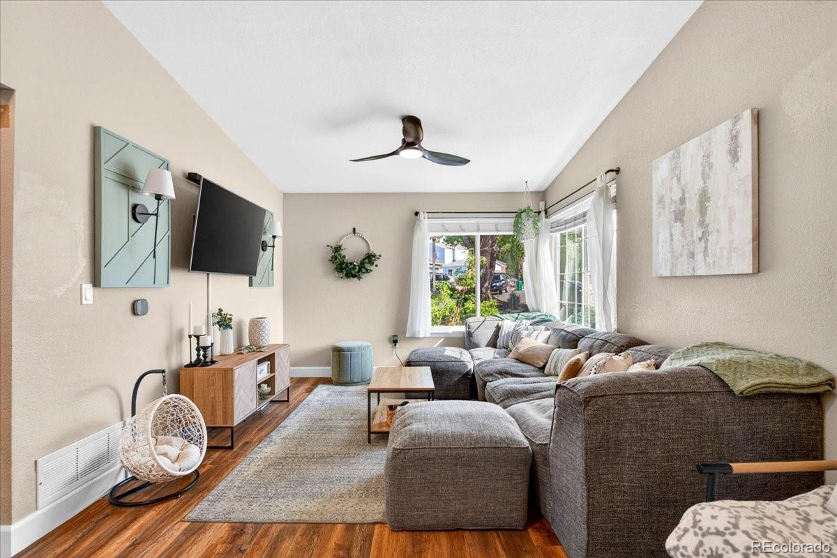 MLS Image #4 for 4366 s dearborn court,aurora, Colorado