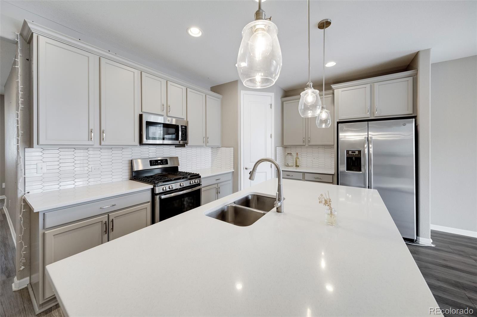 MLS Image #3 for 17997 e 99th avenue,commerce city, Colorado