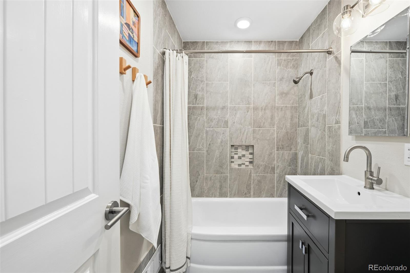 MLS Image #16 for 5140 s logan street,littleton, Colorado
