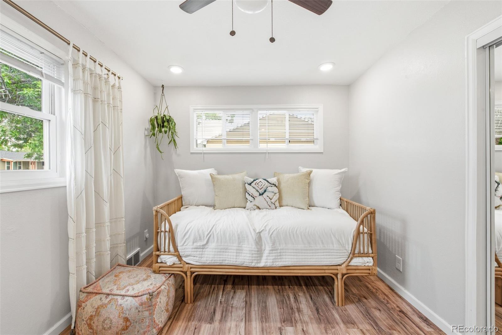 MLS Image #17 for 5140 s logan street,littleton, Colorado