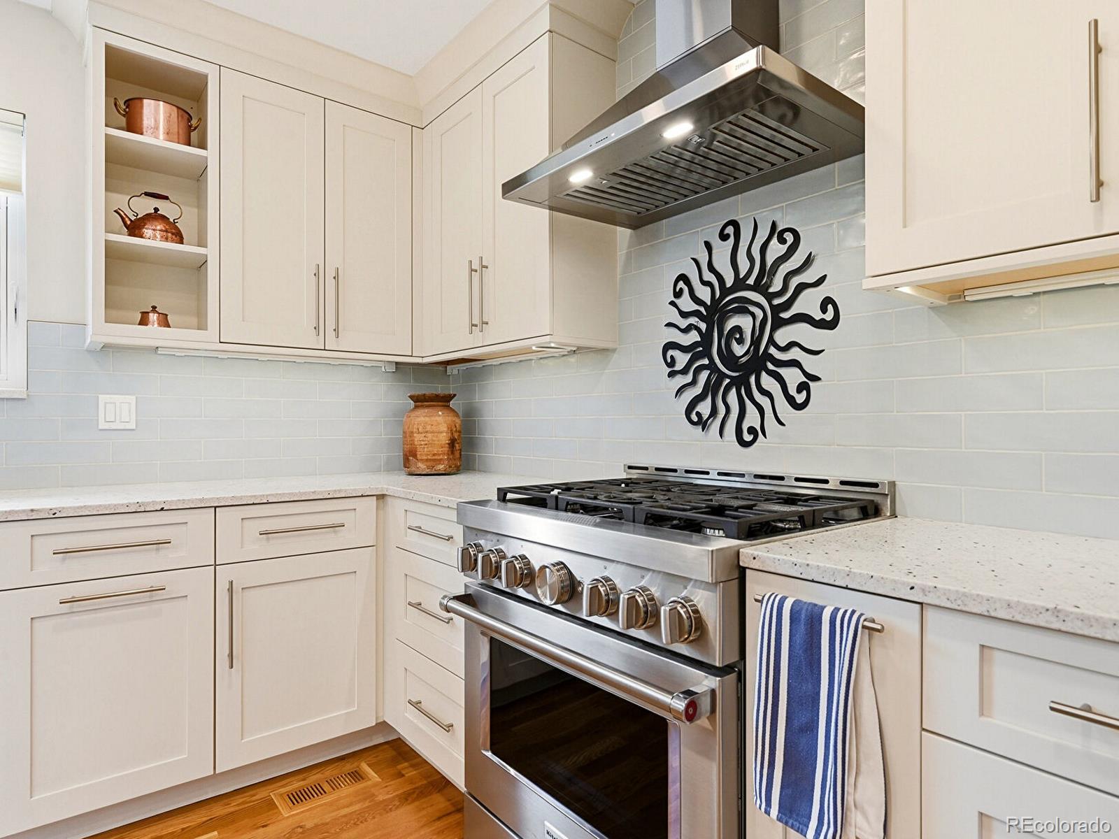 MLS Image #15 for 2061  emerson lane,louisville, Colorado