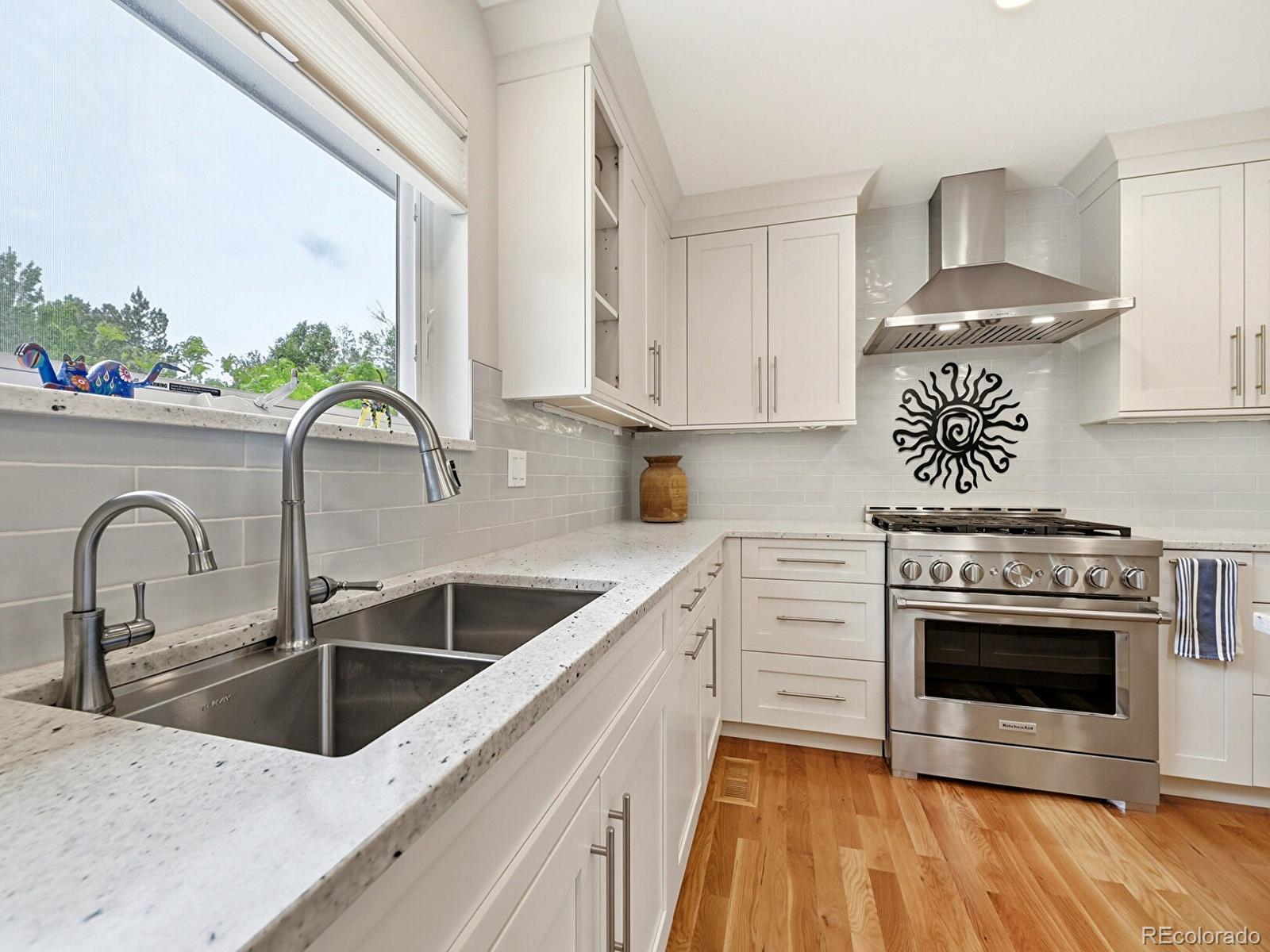 MLS Image #18 for 2061  emerson lane,louisville, Colorado