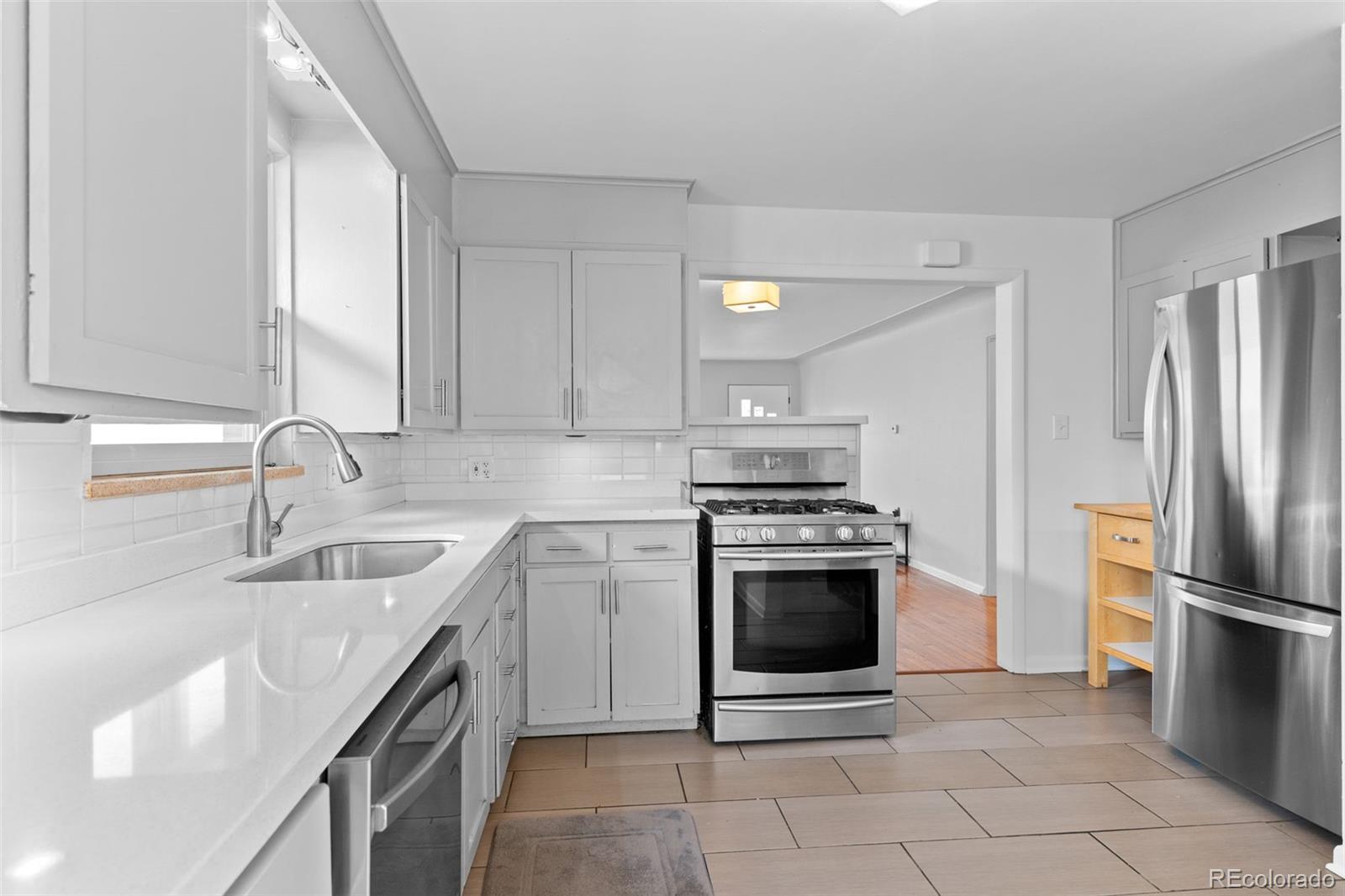 MLS Image #12 for 576 s grant street,denver, Colorado