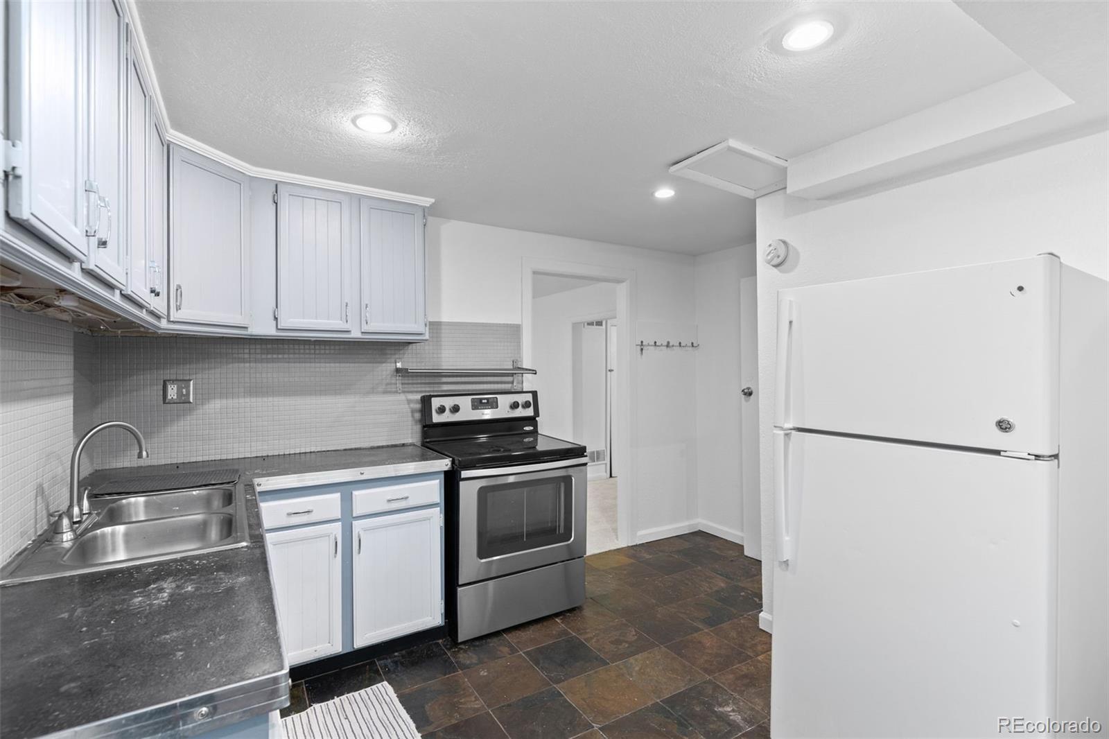MLS Image #23 for 576 s grant street,denver, Colorado