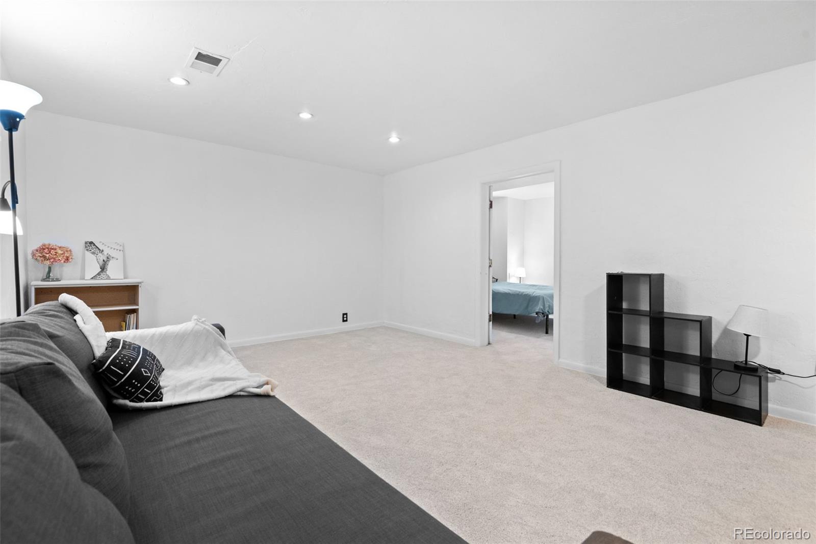 MLS Image #29 for 576 s grant street,denver, Colorado
