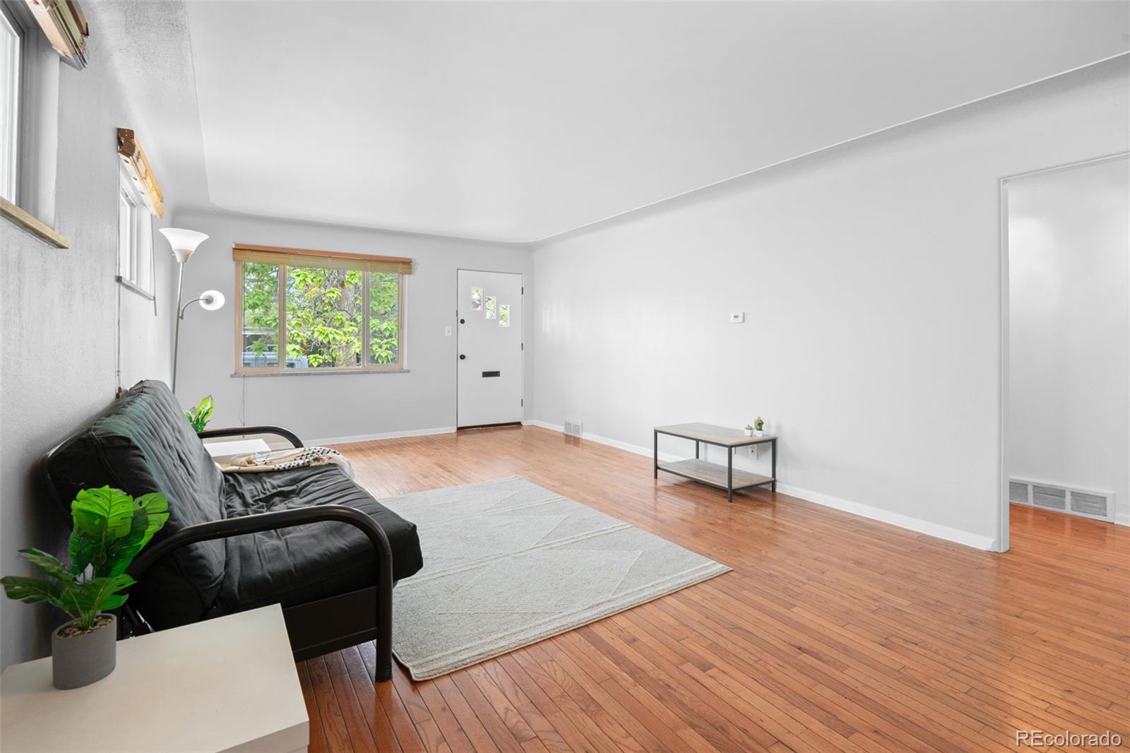MLS Image #8 for 576 s grant street,denver, Colorado