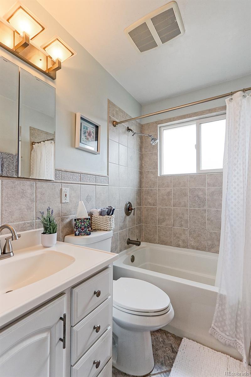 MLS Image #11 for 3333 w wagon trail drive,englewood, Colorado