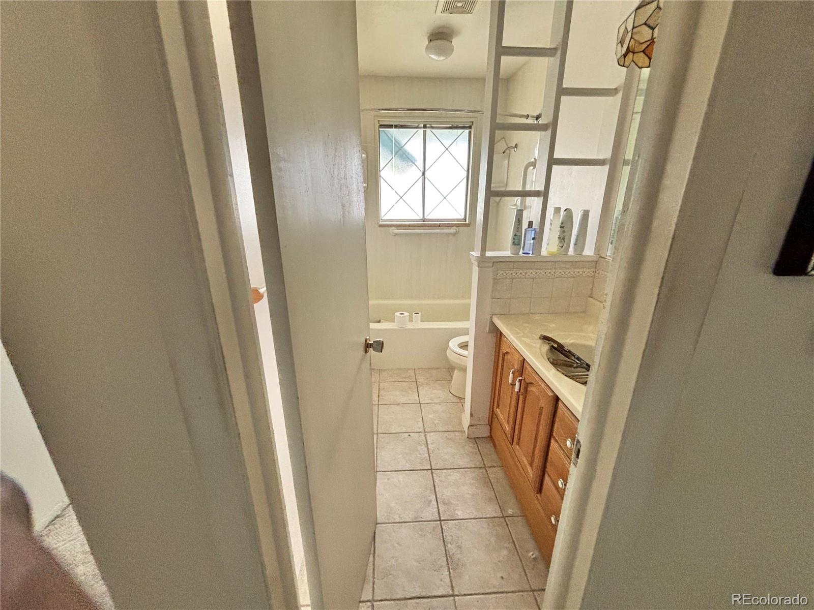 MLS Image #5 for 7600 s kit carson drive,centennial, Colorado