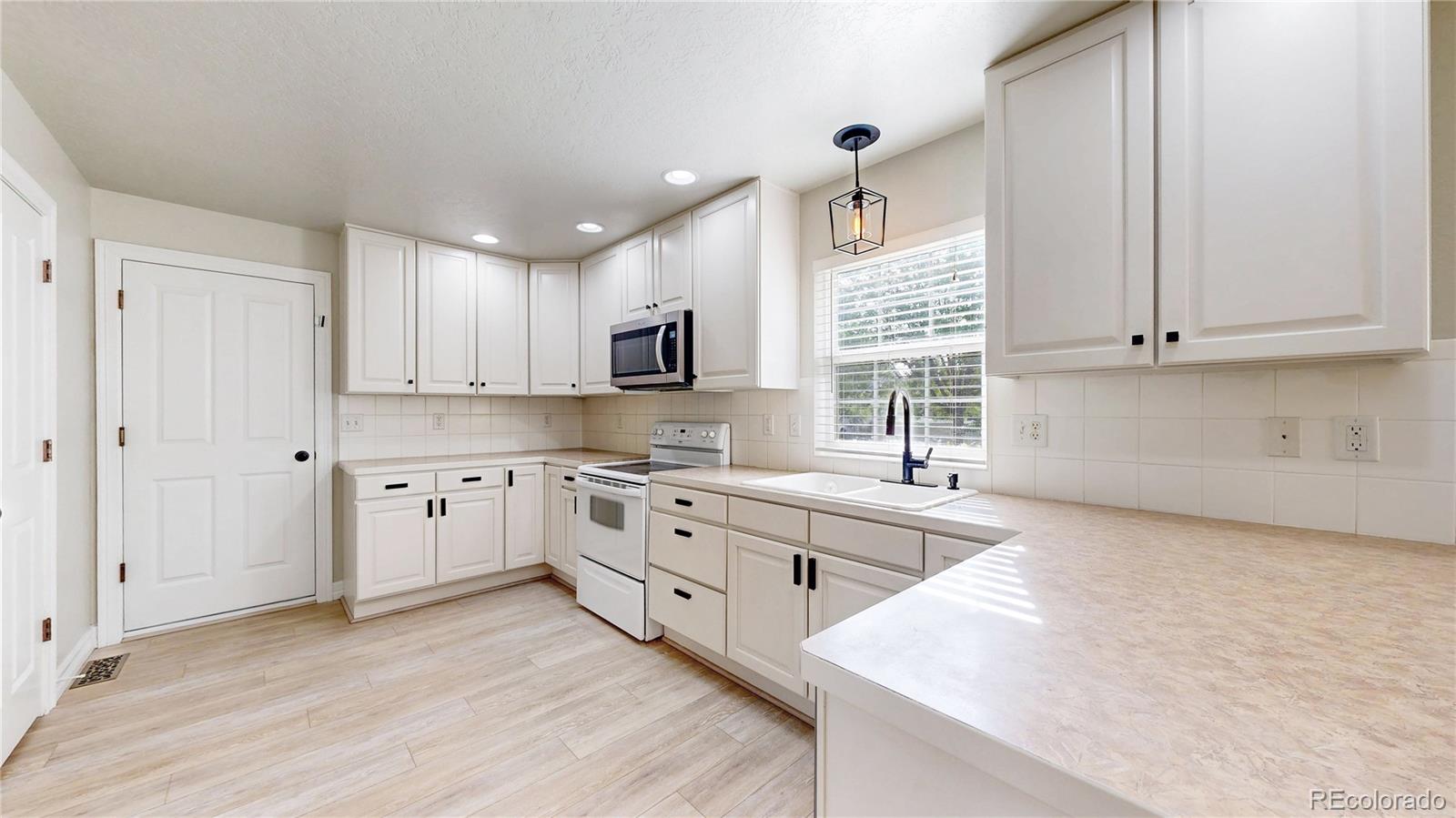 MLS Image #7 for 3342  68th avenue court,greeley, Colorado