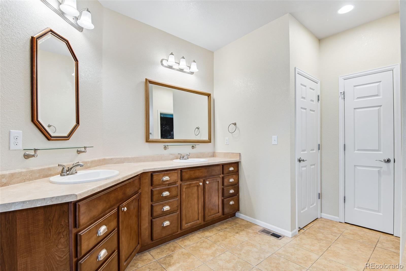MLS Image #11 for 8341  gardenia street,arvada, Colorado