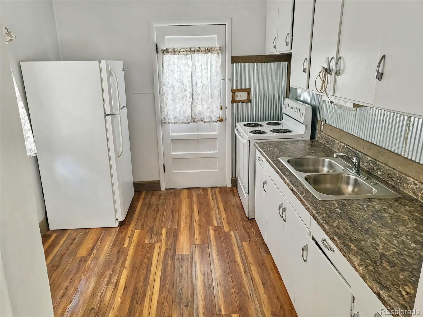 MLS Image #2 for 212  cimarron ,la junta, Colorado