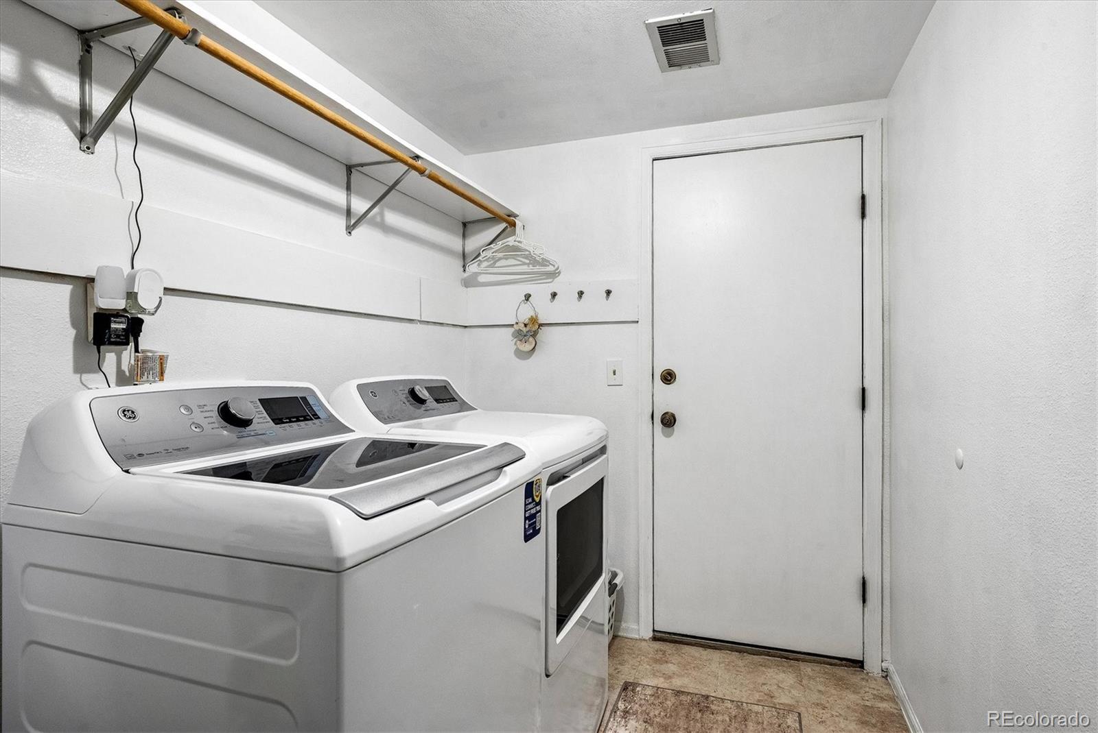 MLS Image #16 for 15671 e jefferson avenue,aurora, Colorado