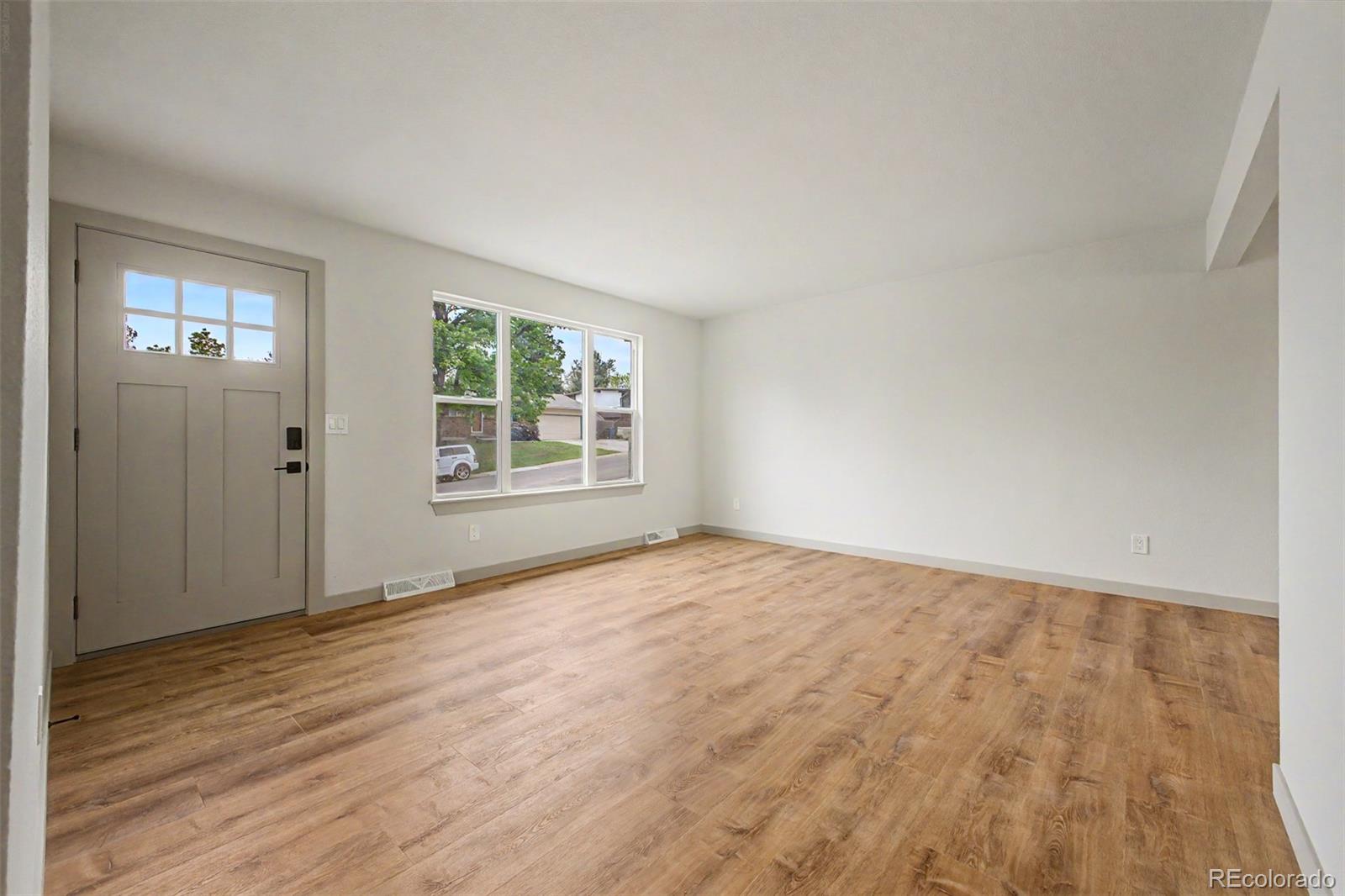 MLS Image #2 for 5011 s meade street,littleton, Colorado