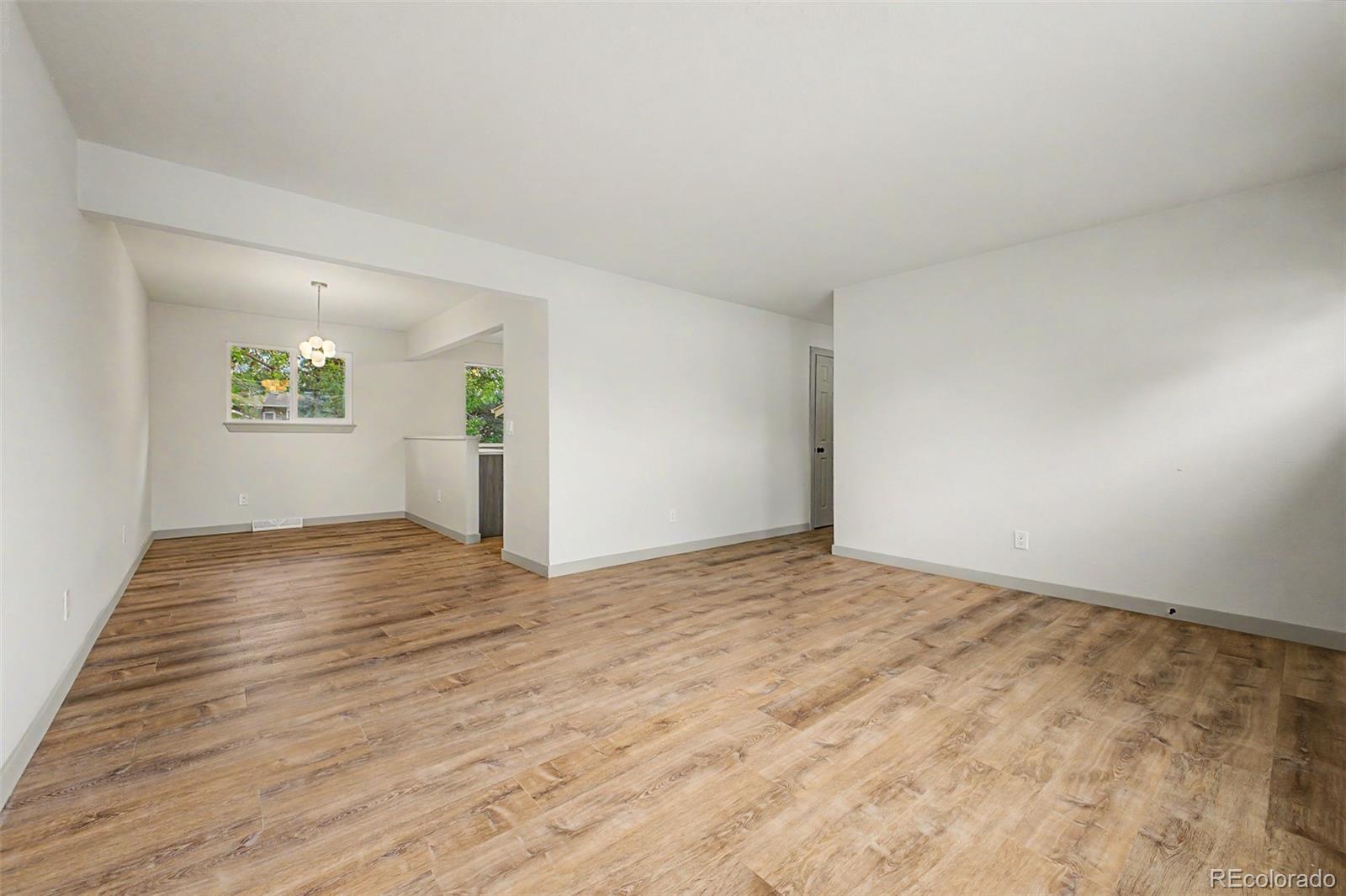 MLS Image #3 for 5011 s meade street,littleton, Colorado