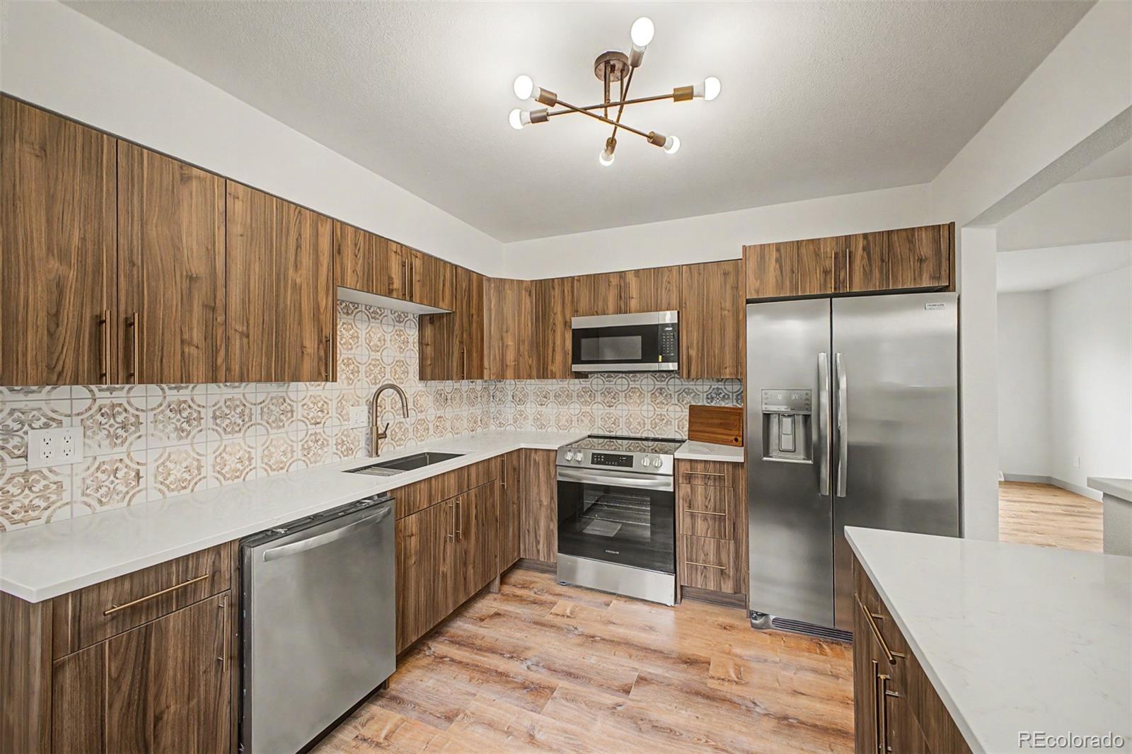 MLS Image #6 for 5011 s meade street,littleton, Colorado