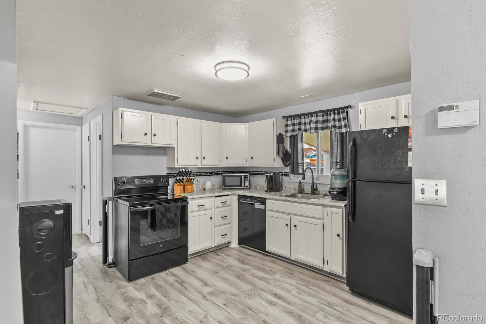 MLS Image #8 for 7510  monaco street,commerce city, Colorado
