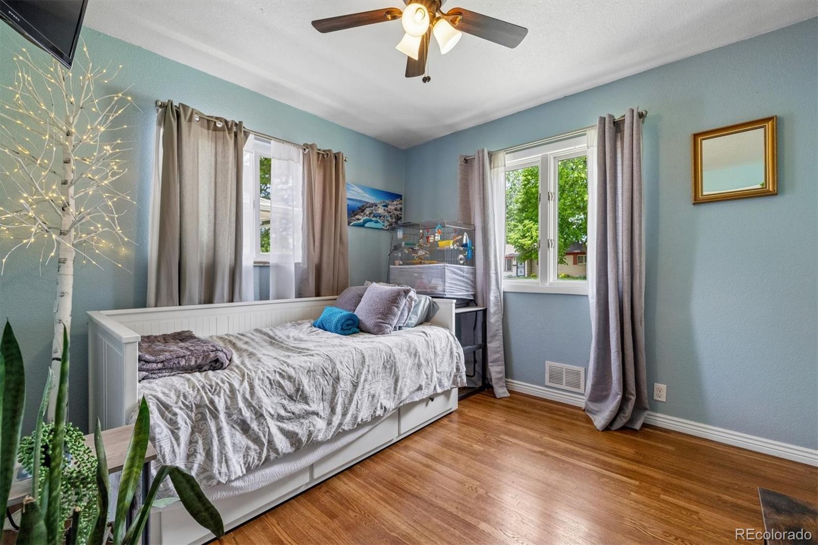 MLS Image #12 for 1843 s glencoe street,denver, Colorado