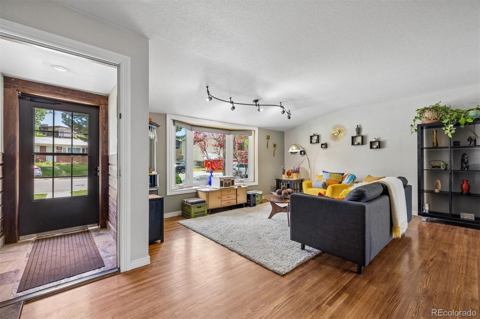 MLS Image #3 for 1843 s glencoe street,denver, Colorado
