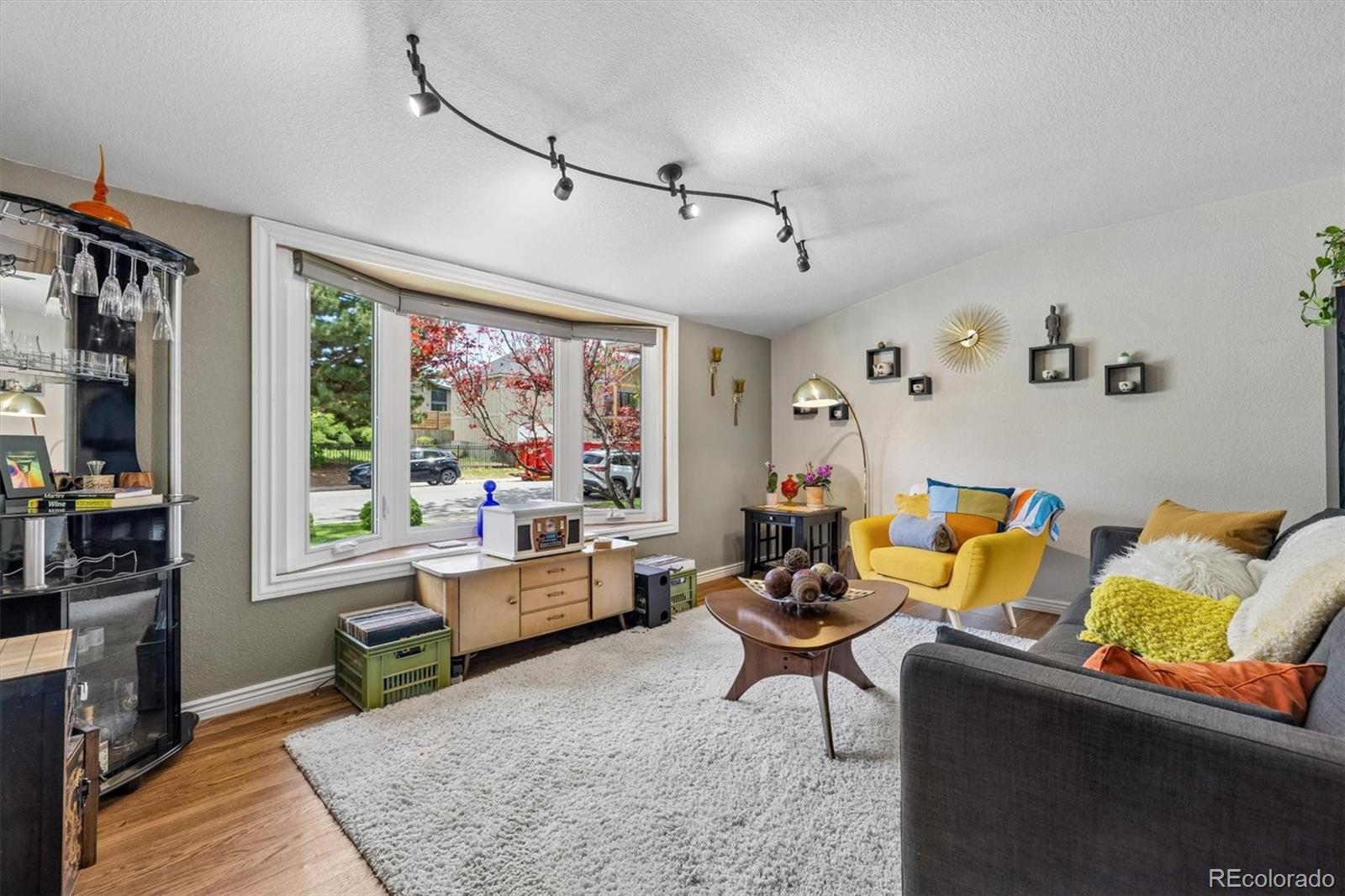 MLS Image #4 for 1843 s glencoe street,denver, Colorado