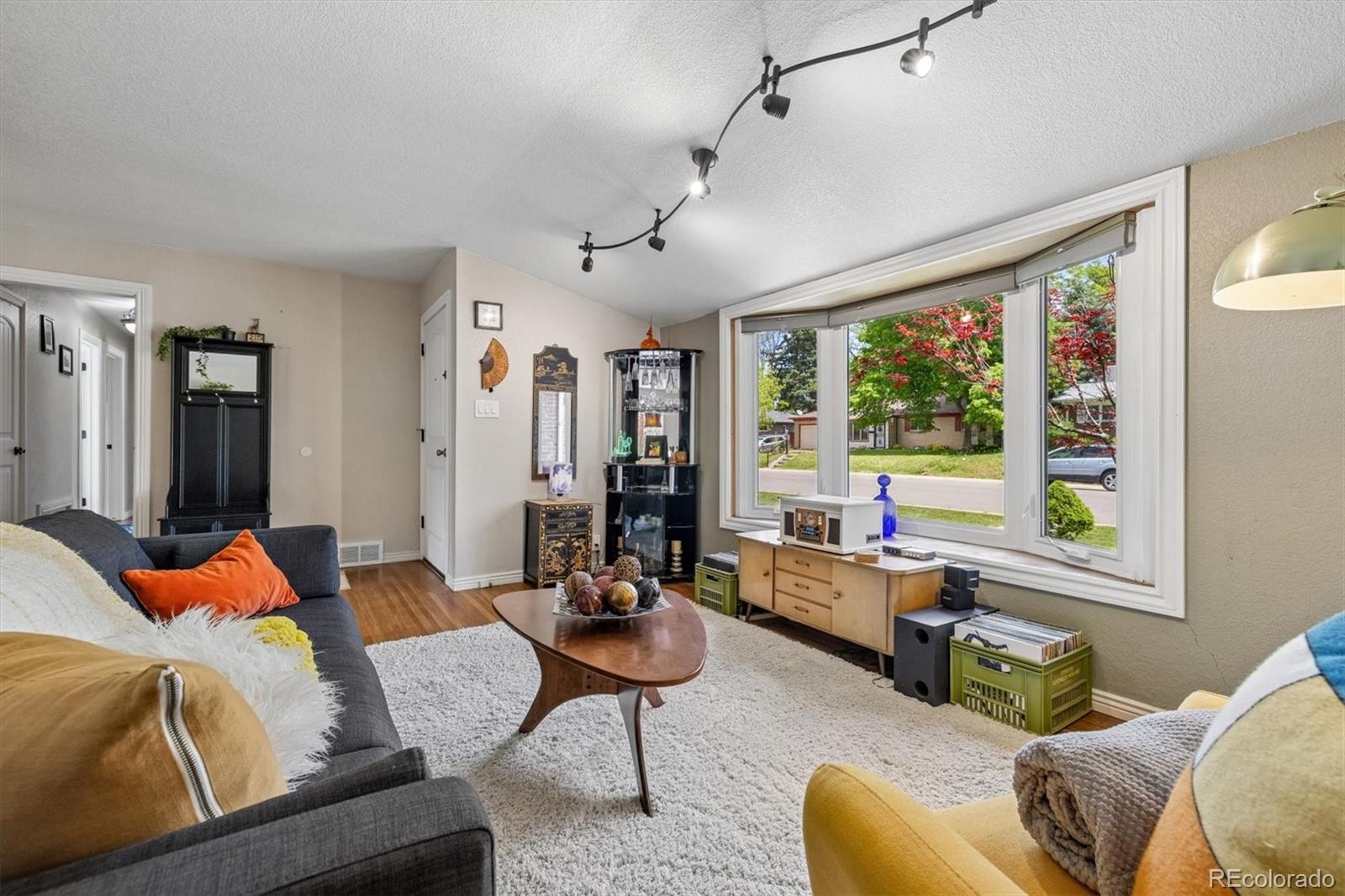 MLS Image #5 for 1843 s glencoe street,denver, Colorado