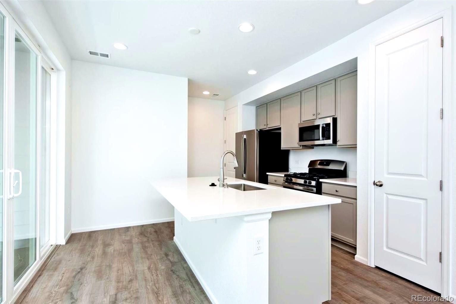MLS Image #3 for 5323  spalding place,longmont, Colorado