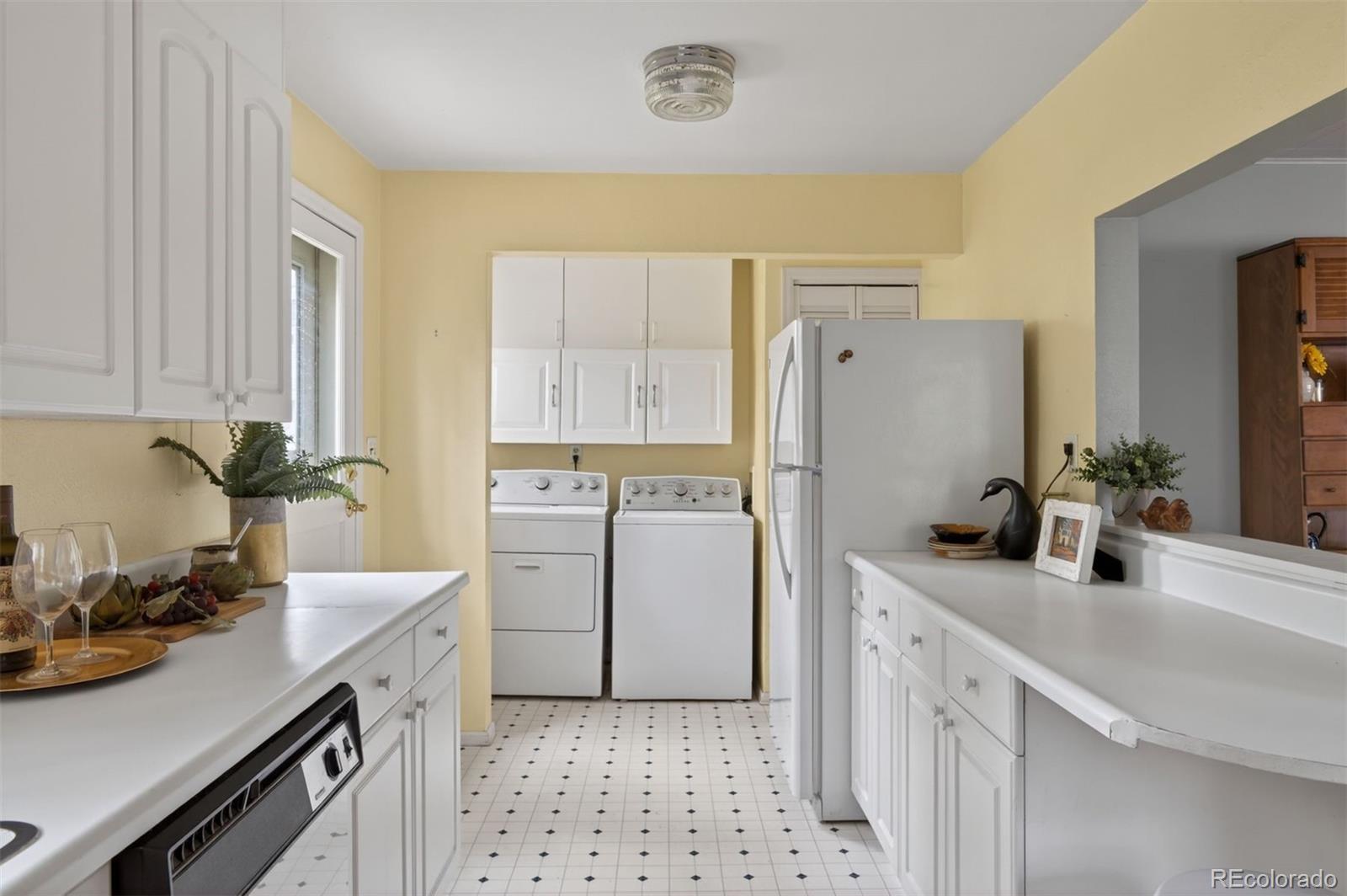 MLS Image #15 for 2220  east street,golden, Colorado