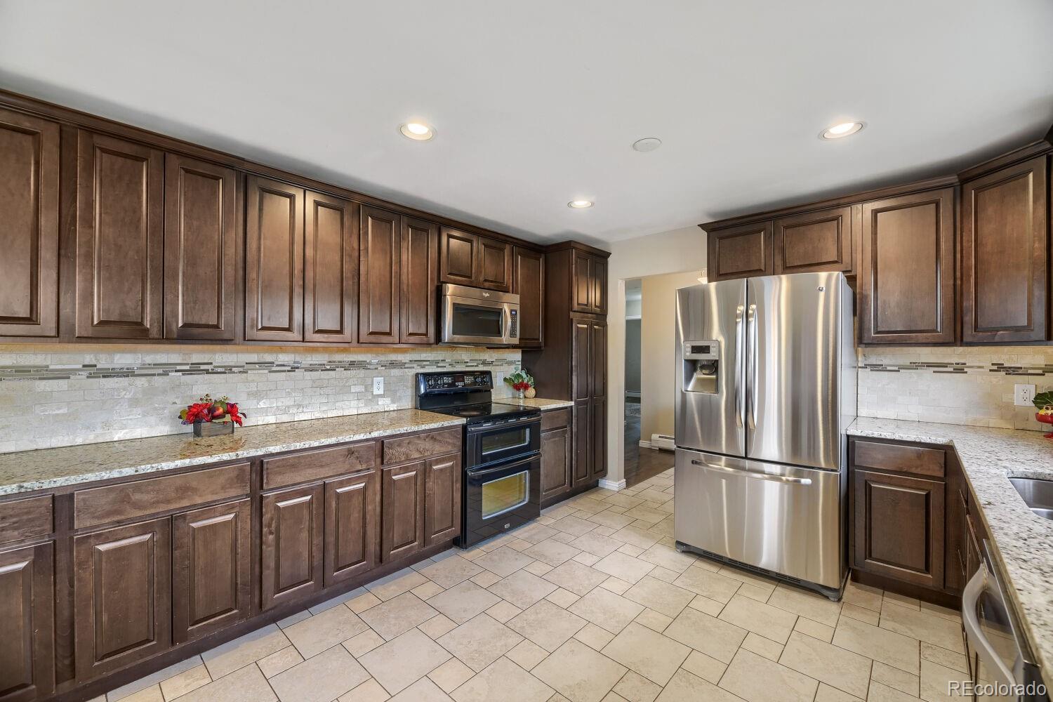 MLS Image #8 for 2723 s fenton street,denver, Colorado