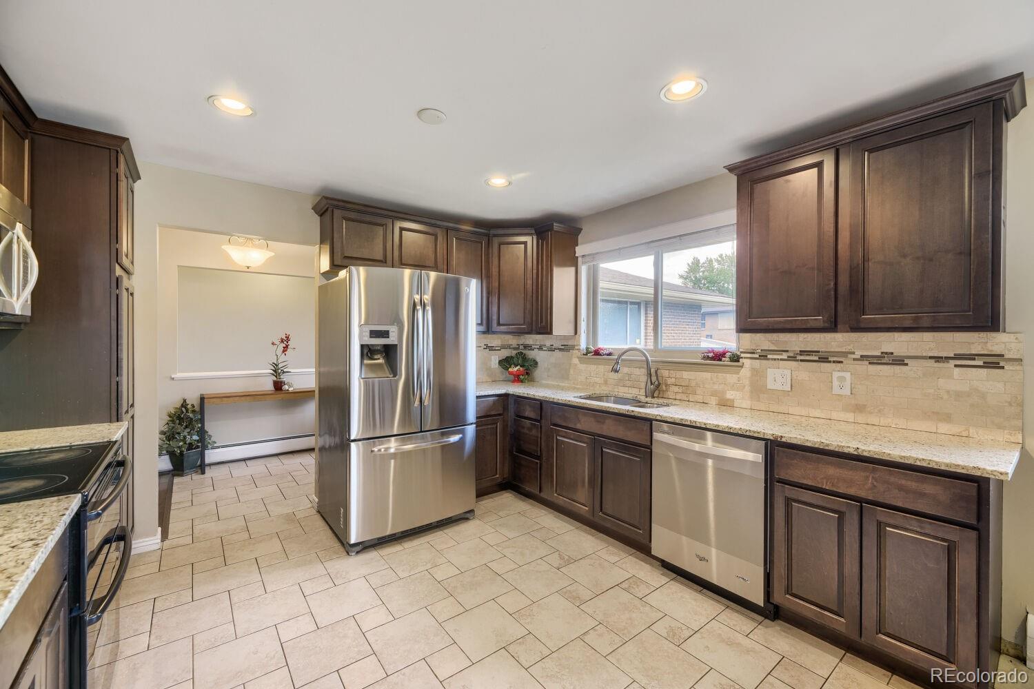 MLS Image #9 for 2723 s fenton street,denver, Colorado