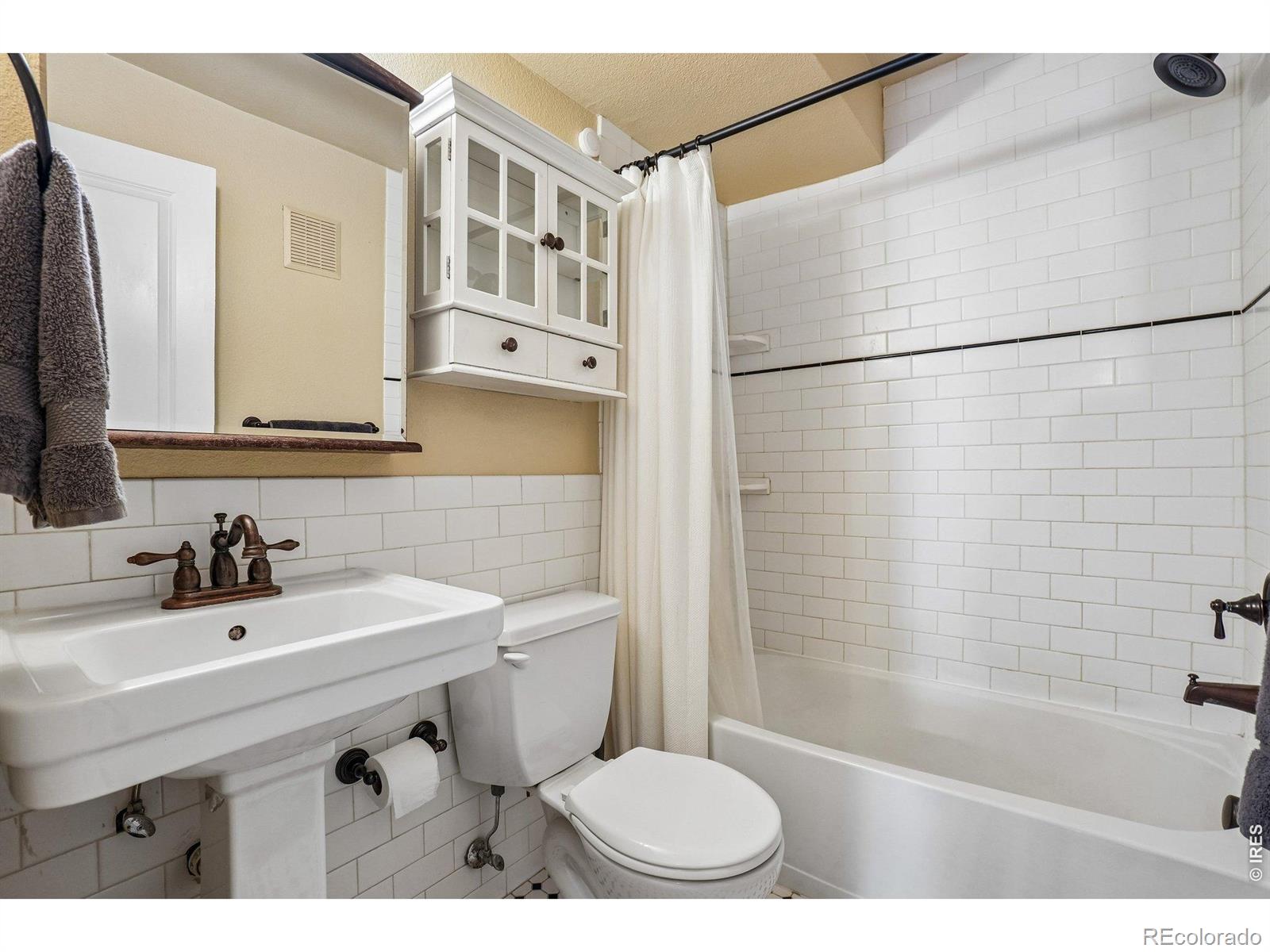 MLS Image #11 for 233 n meldrum street,fort collins, Colorado
