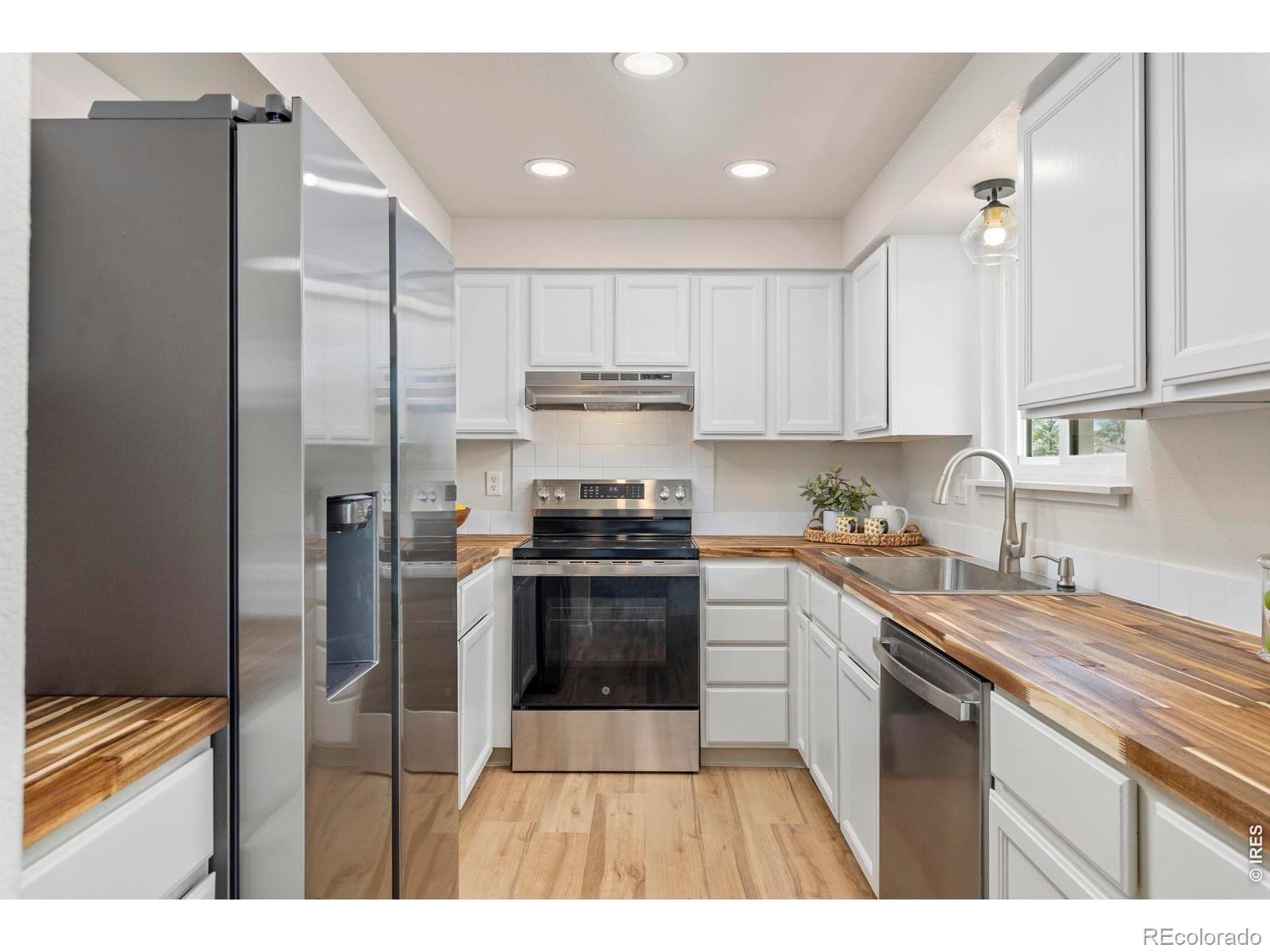 MLS Image #10 for 5009  gary drive,berthoud, Colorado