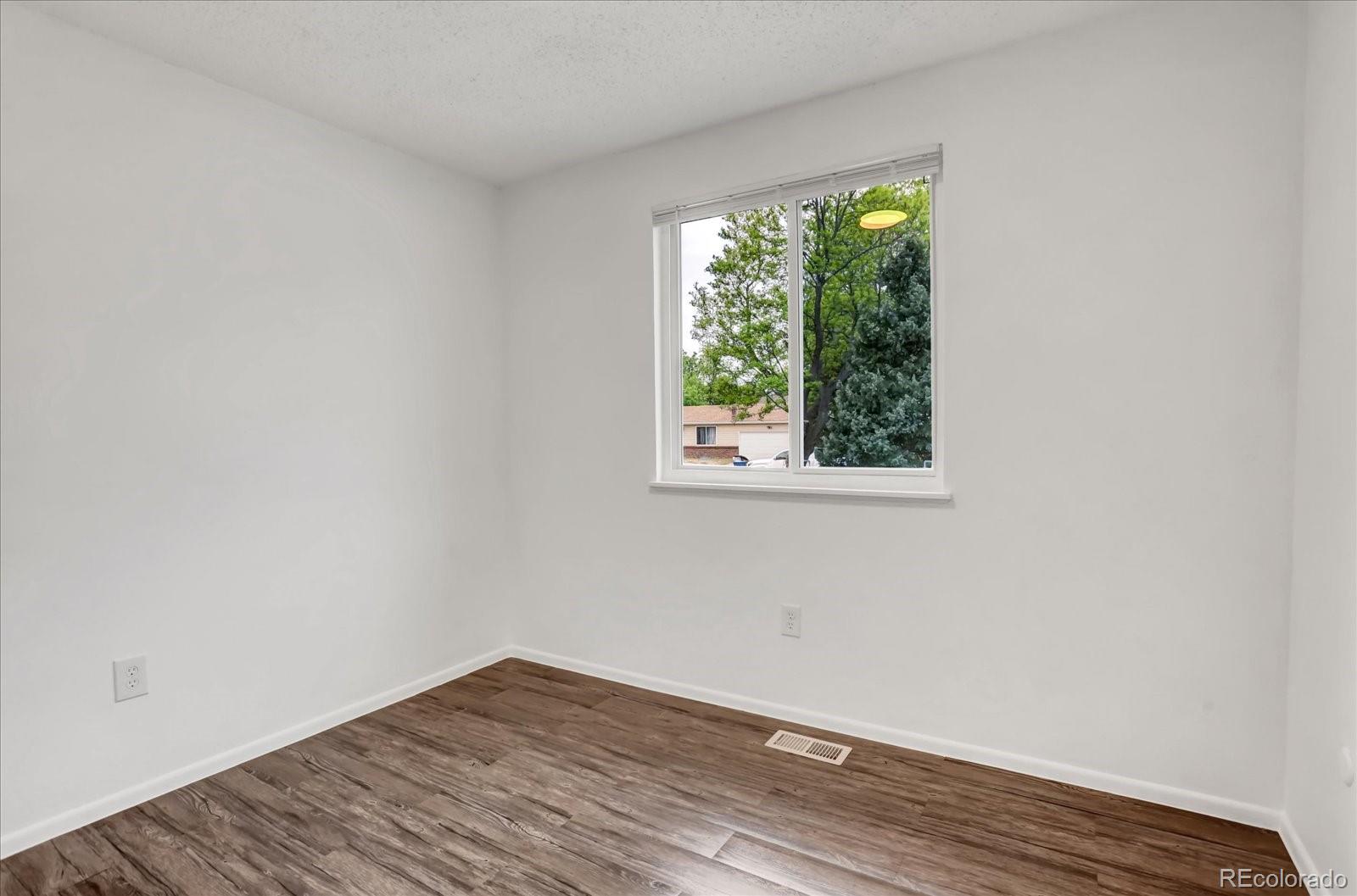 MLS Image #10 for 2832 s mobile street,aurora, Colorado