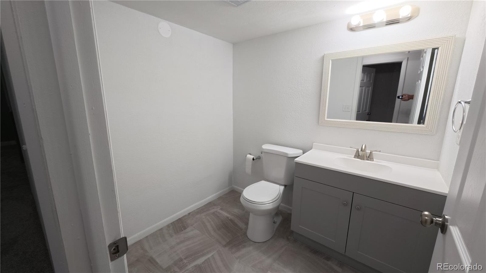 MLS Image #18 for 2832 s mobile street,aurora, Colorado