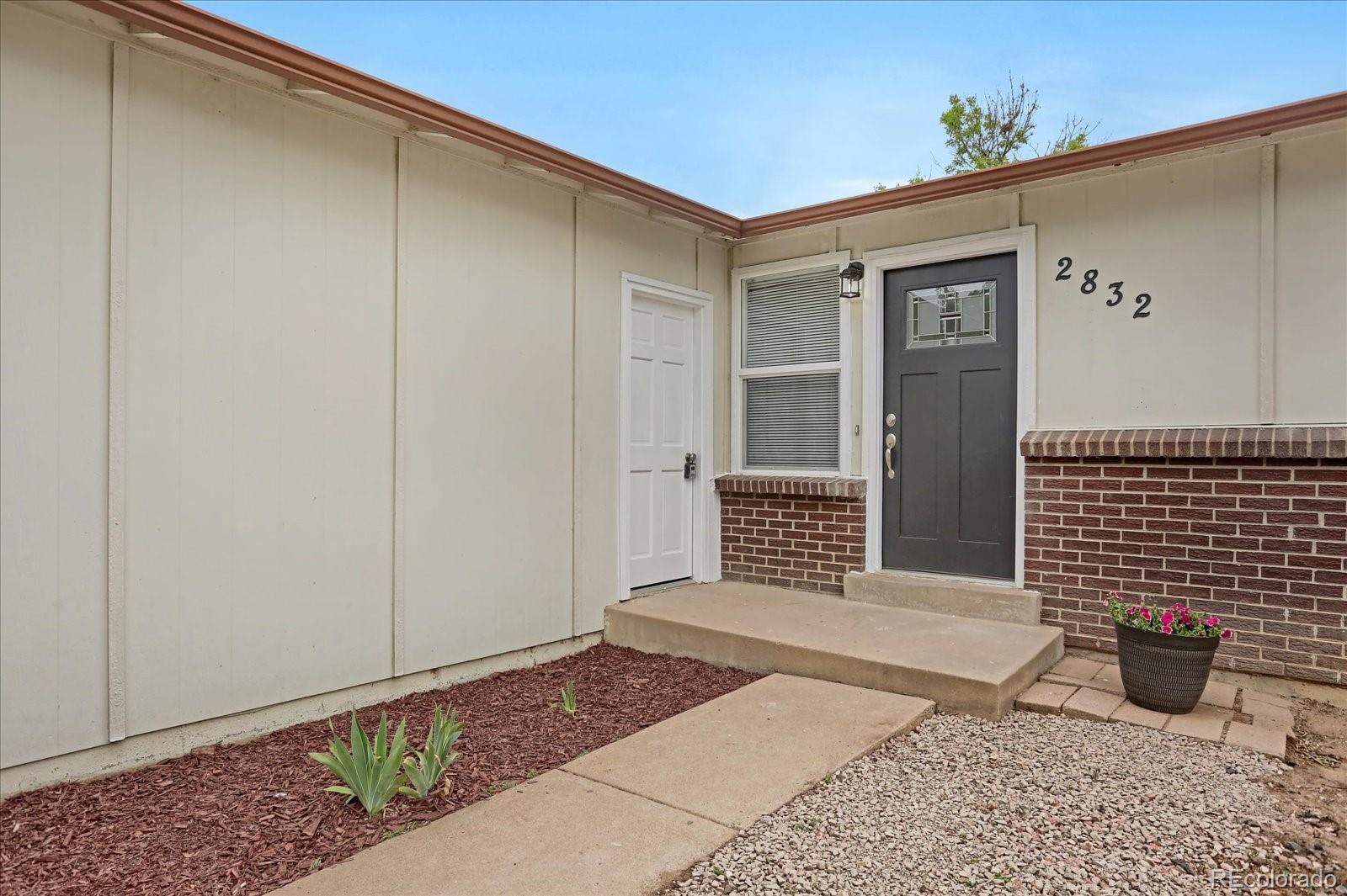 MLS Image #2 for 2832 s mobile street,aurora, Colorado