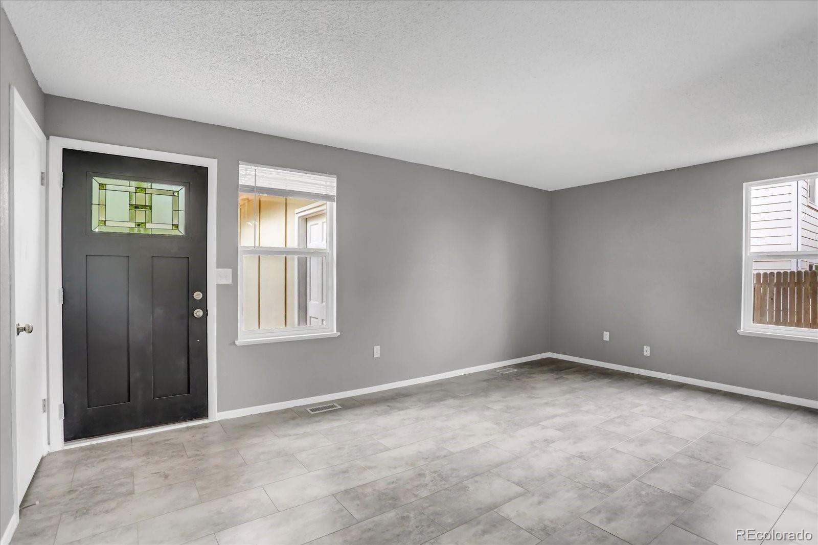 MLS Image #3 for 2832 s mobile street,aurora, Colorado