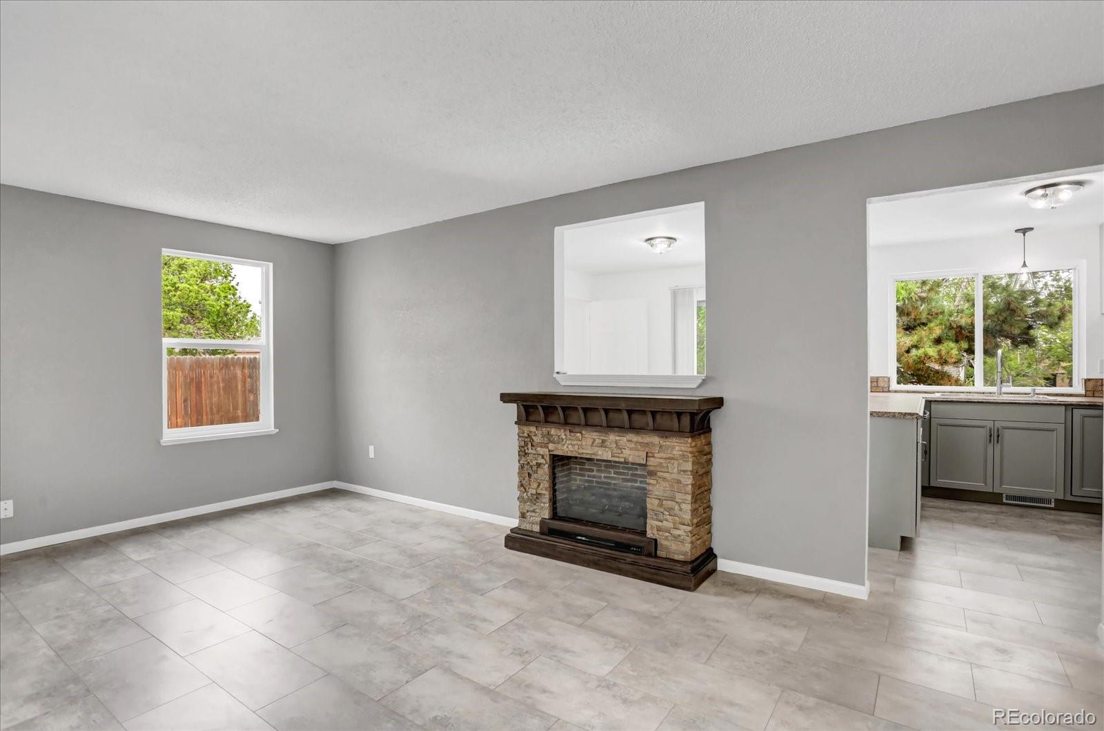 MLS Image #5 for 2832 s mobile street,aurora, Colorado