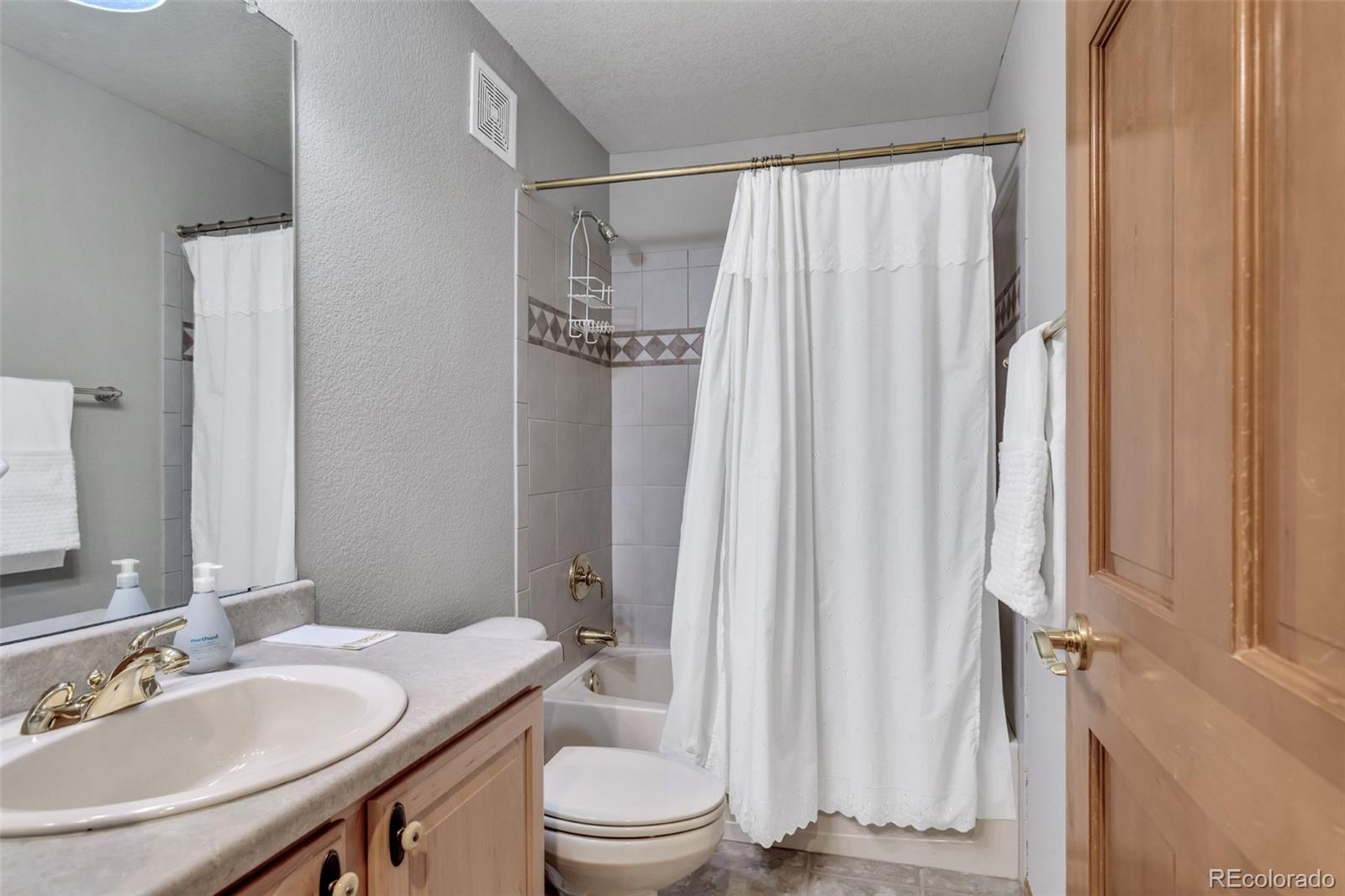 MLS Image #20 for 7968 s algonquian court,aurora, Colorado