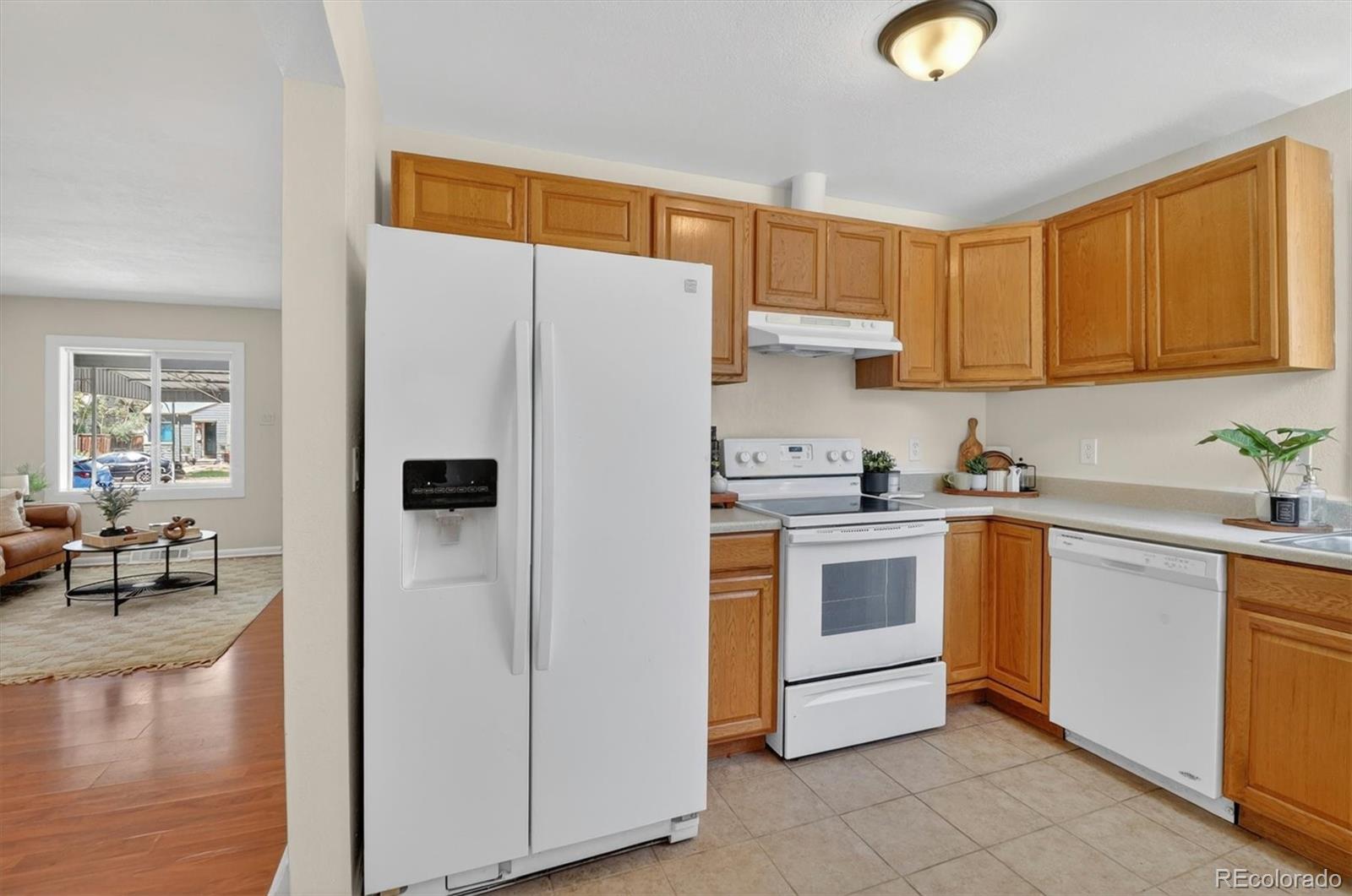 MLS Image #11 for 1908  geneva street,aurora, Colorado
