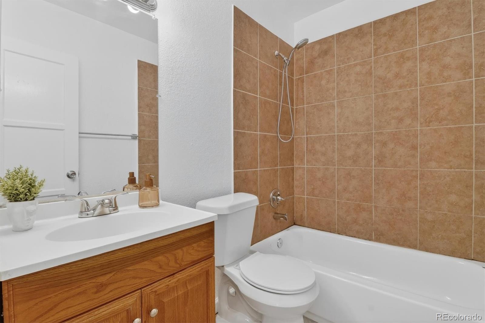 MLS Image #24 for 1908  geneva street,aurora, Colorado