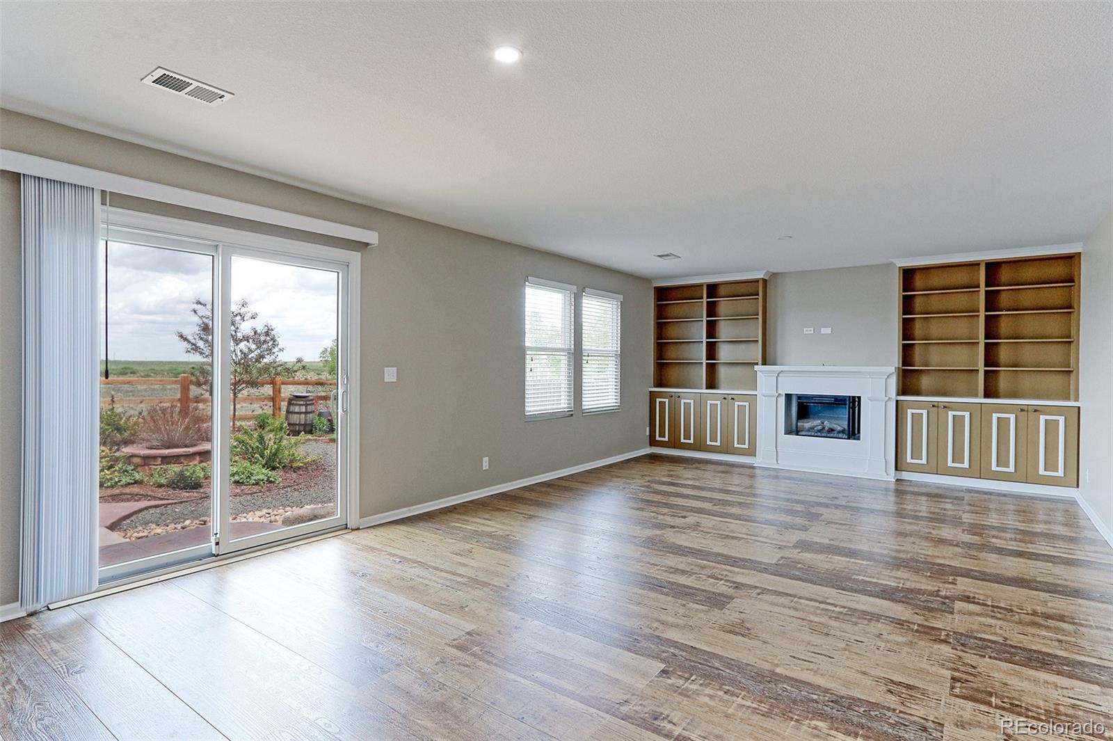 MLS Image #10 for 828  lonewolf circle,brighton, Colorado