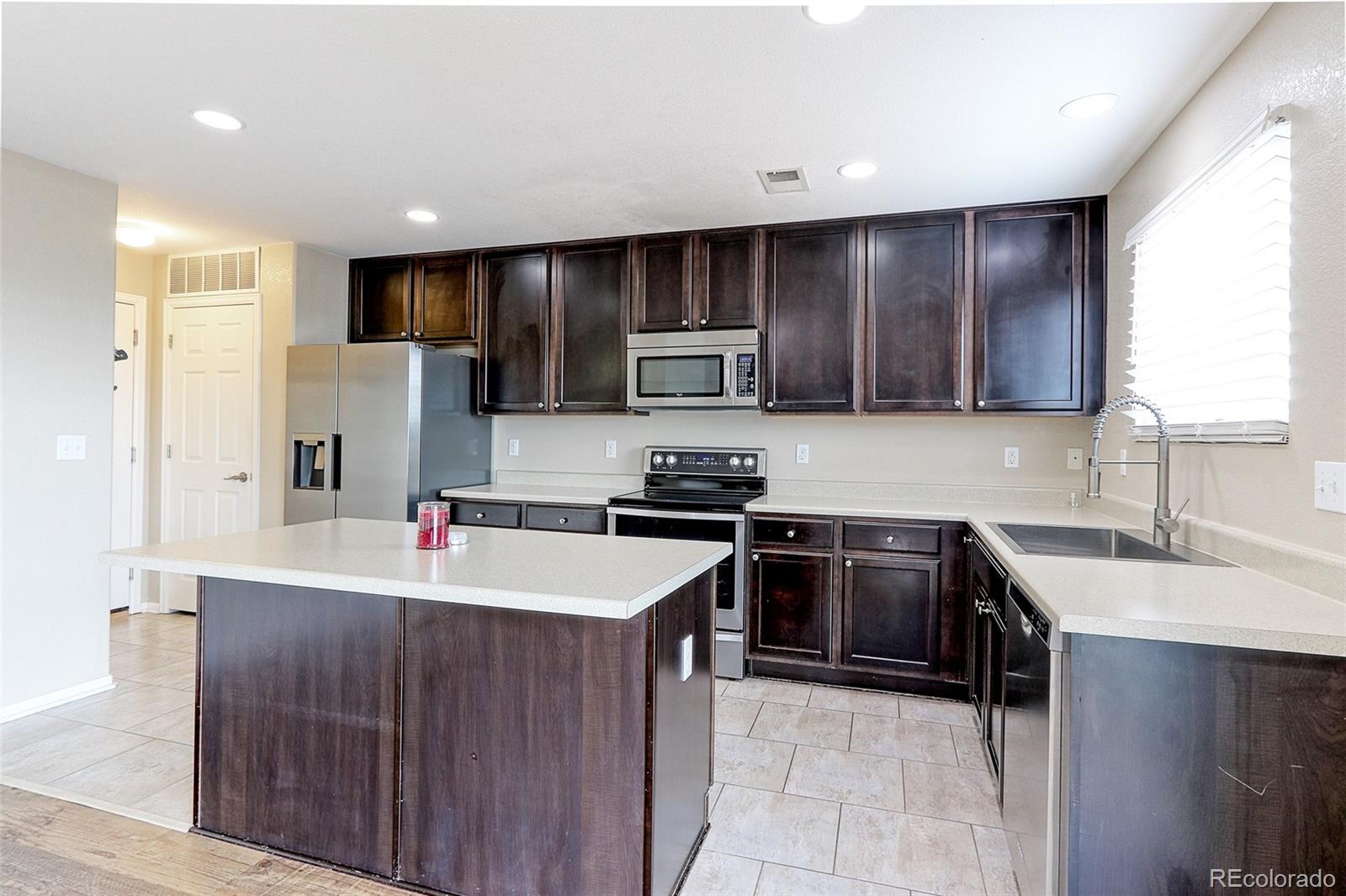 MLS Image #4 for 828  lonewolf circle,brighton, Colorado