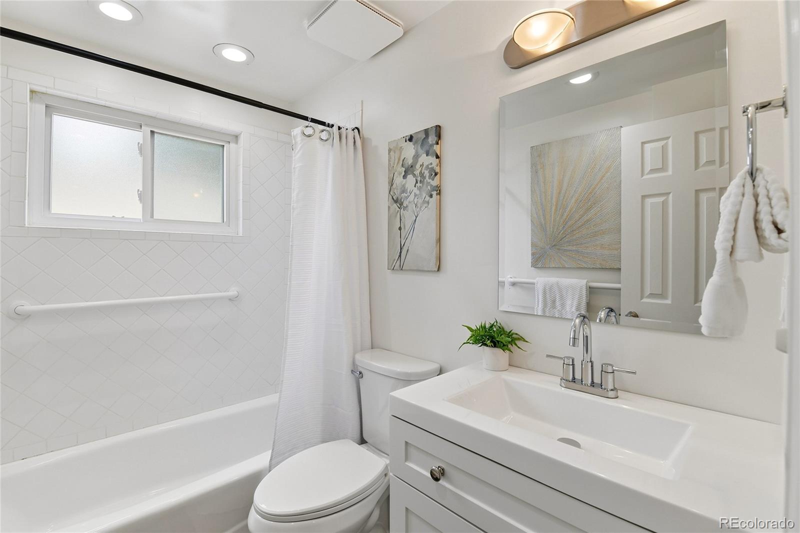 MLS Image #16 for 3727 s grove street,englewood, Colorado