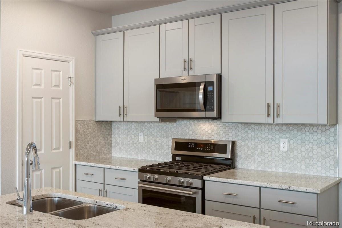 MLS Image #2 for 6357 n netherland court,aurora, Colorado