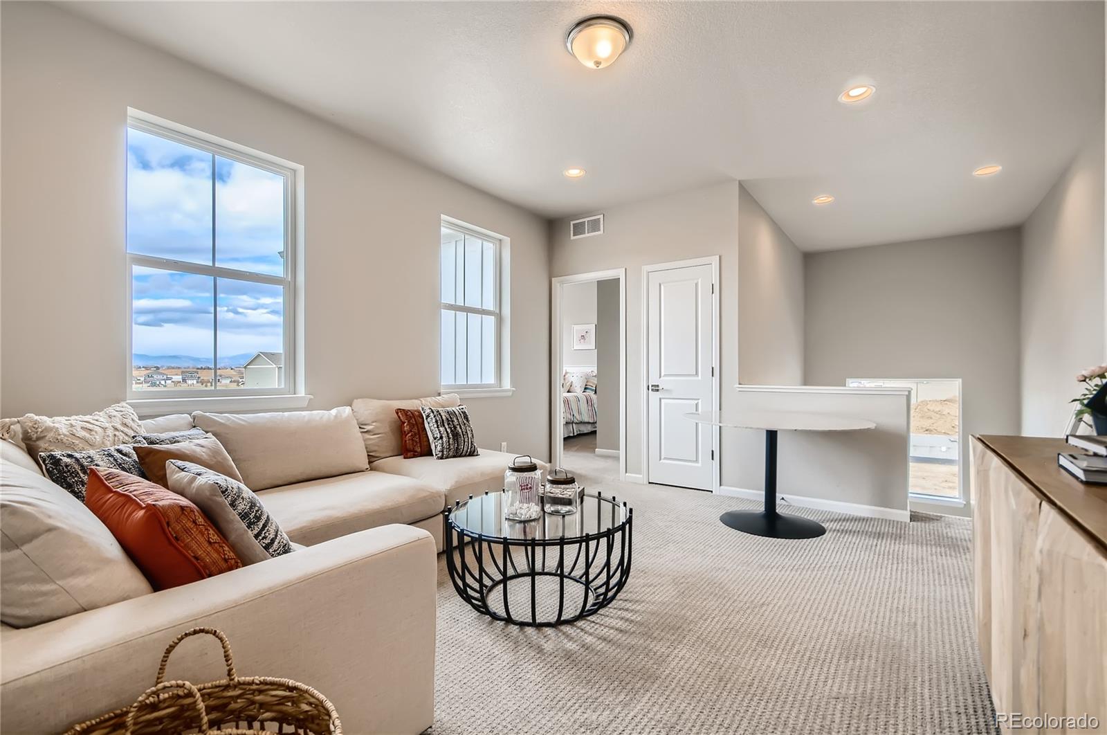MLS Image #34 for 55003 e 28th place,strasburg, Colorado