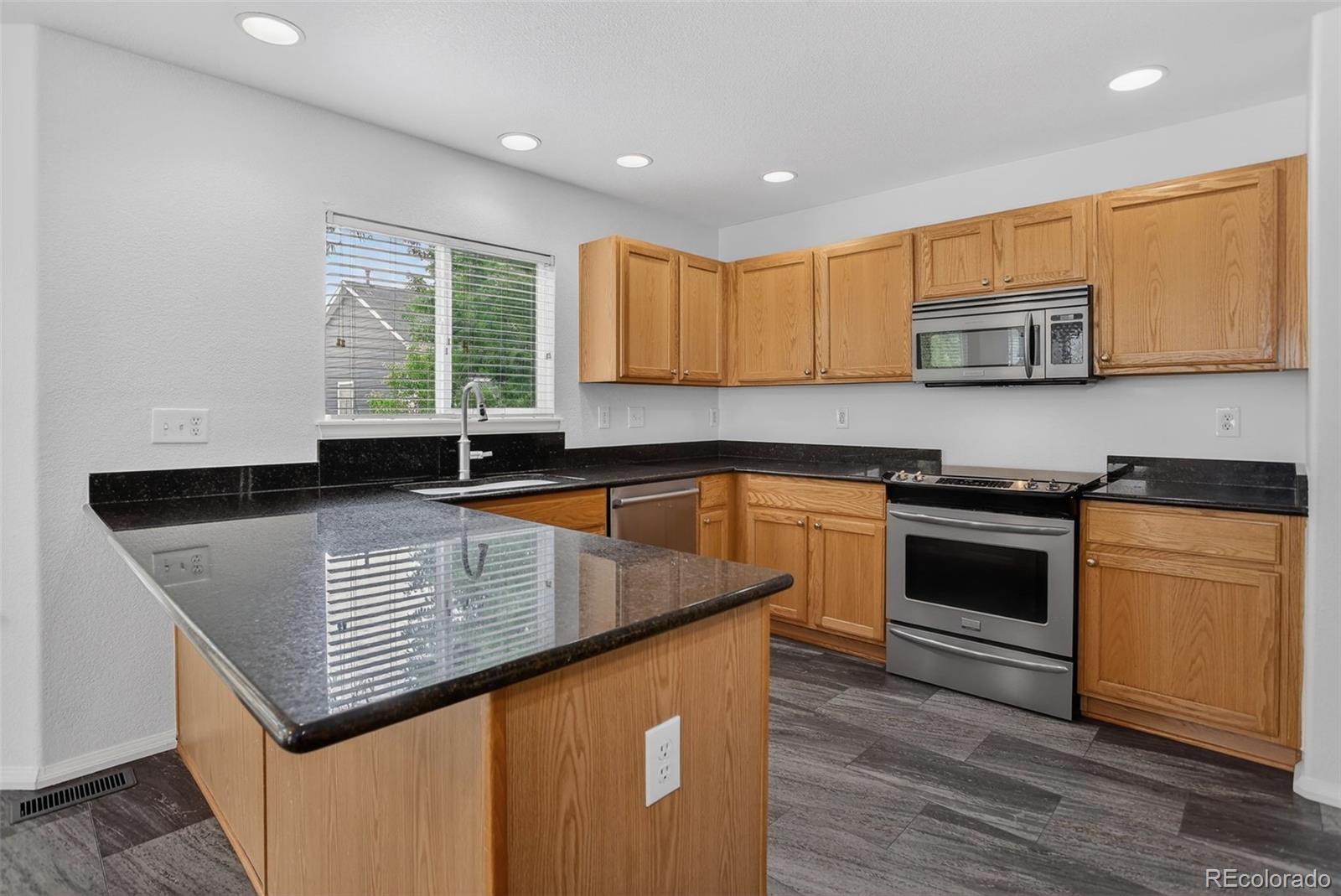 MLS Image #12 for 21823 e oxford place,aurora, Colorado