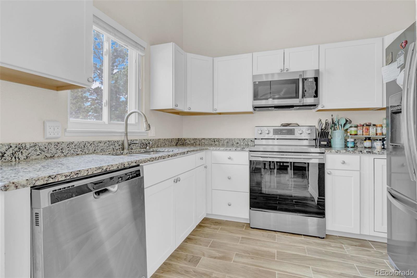 MLS Image #22 for 3750 s genoa circle,aurora, Colorado