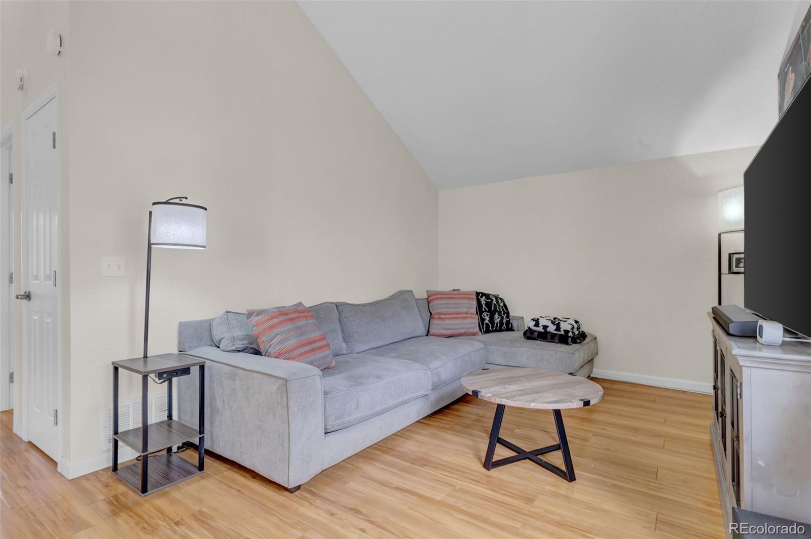 MLS Image #27 for 3750 s genoa circle,aurora, Colorado