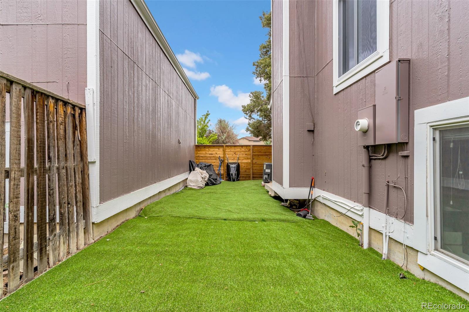 MLS Image #4 for 3750 s genoa circle,aurora, Colorado