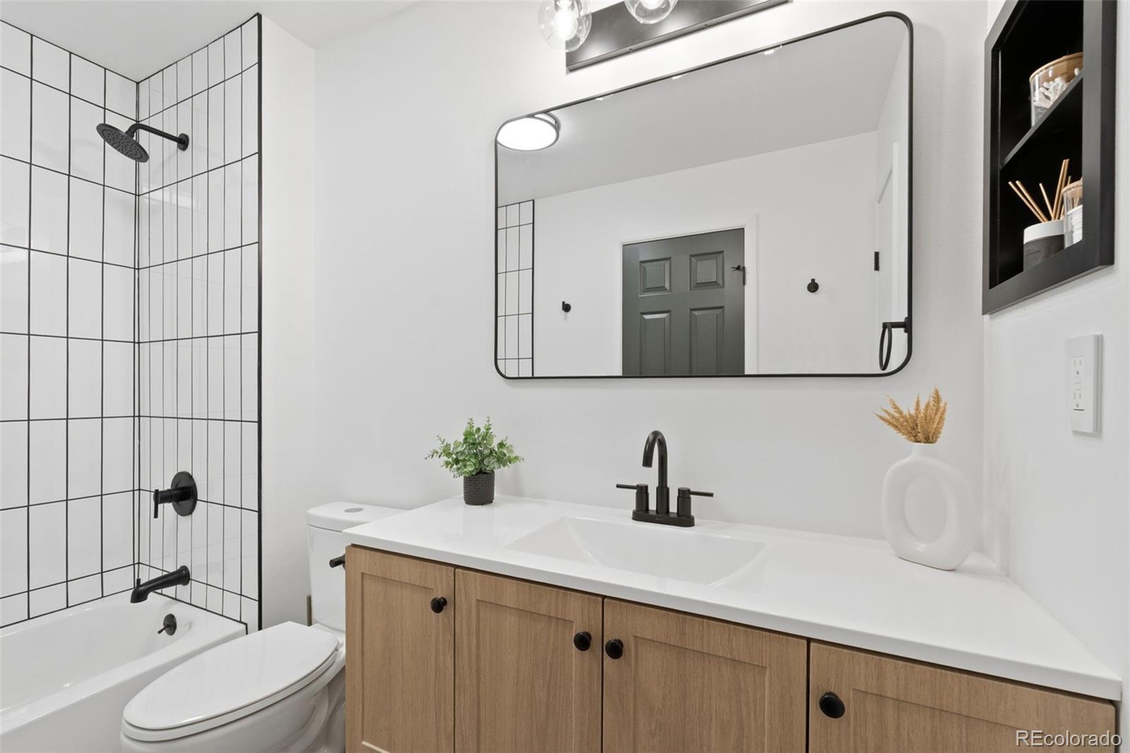 MLS Image #7 for 7889  york street,denver, Colorado